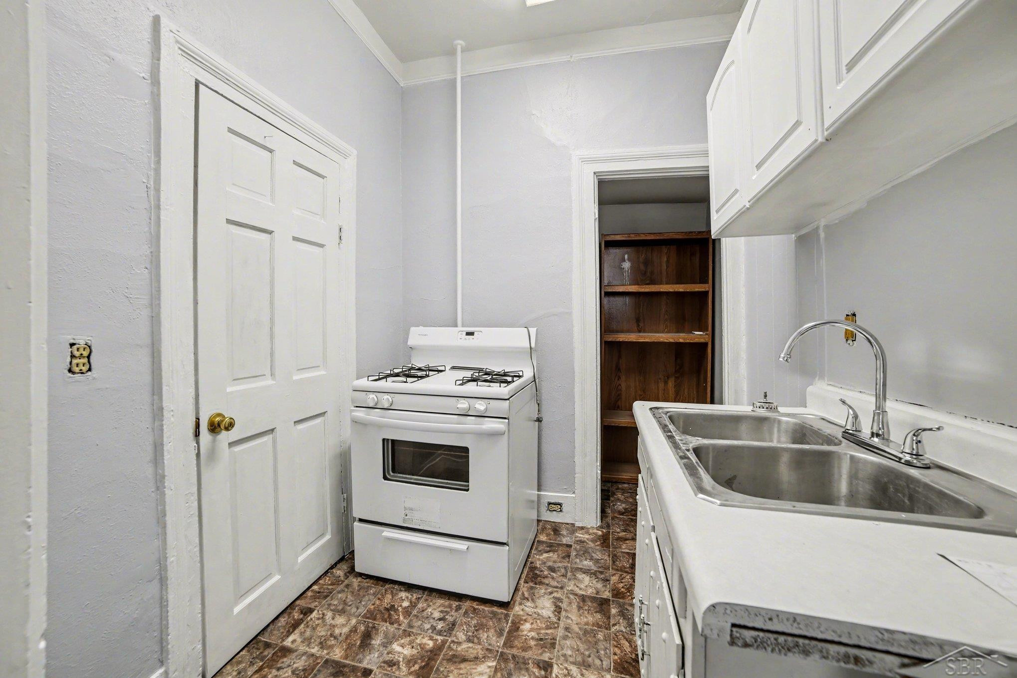 908 N Van Buren Street, Bay City, MI 48708 — Photo 18