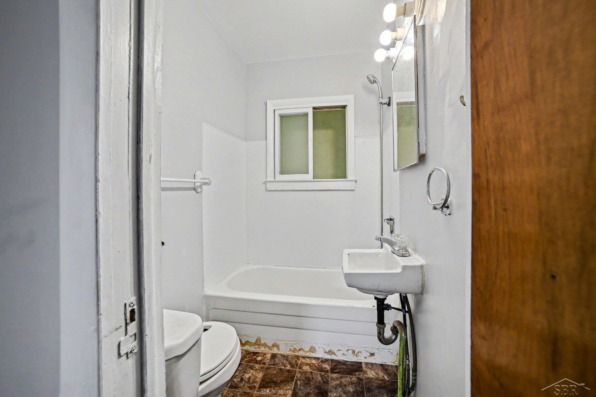 908 N Van Buren Street, Bay City, MI 48708 — Photo 19