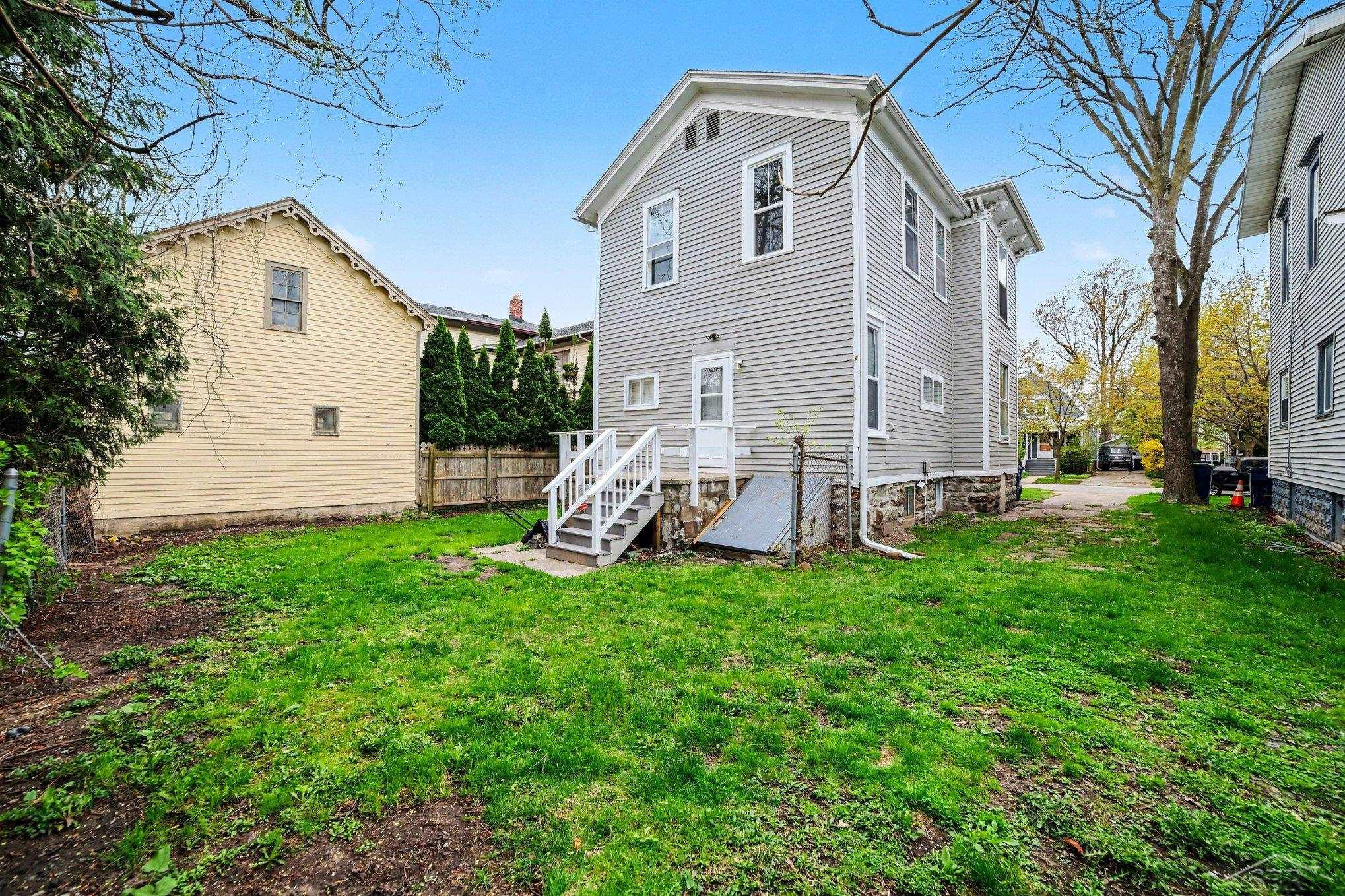 908 N Van Buren Street, Bay City, MI 48708 — Photo 20