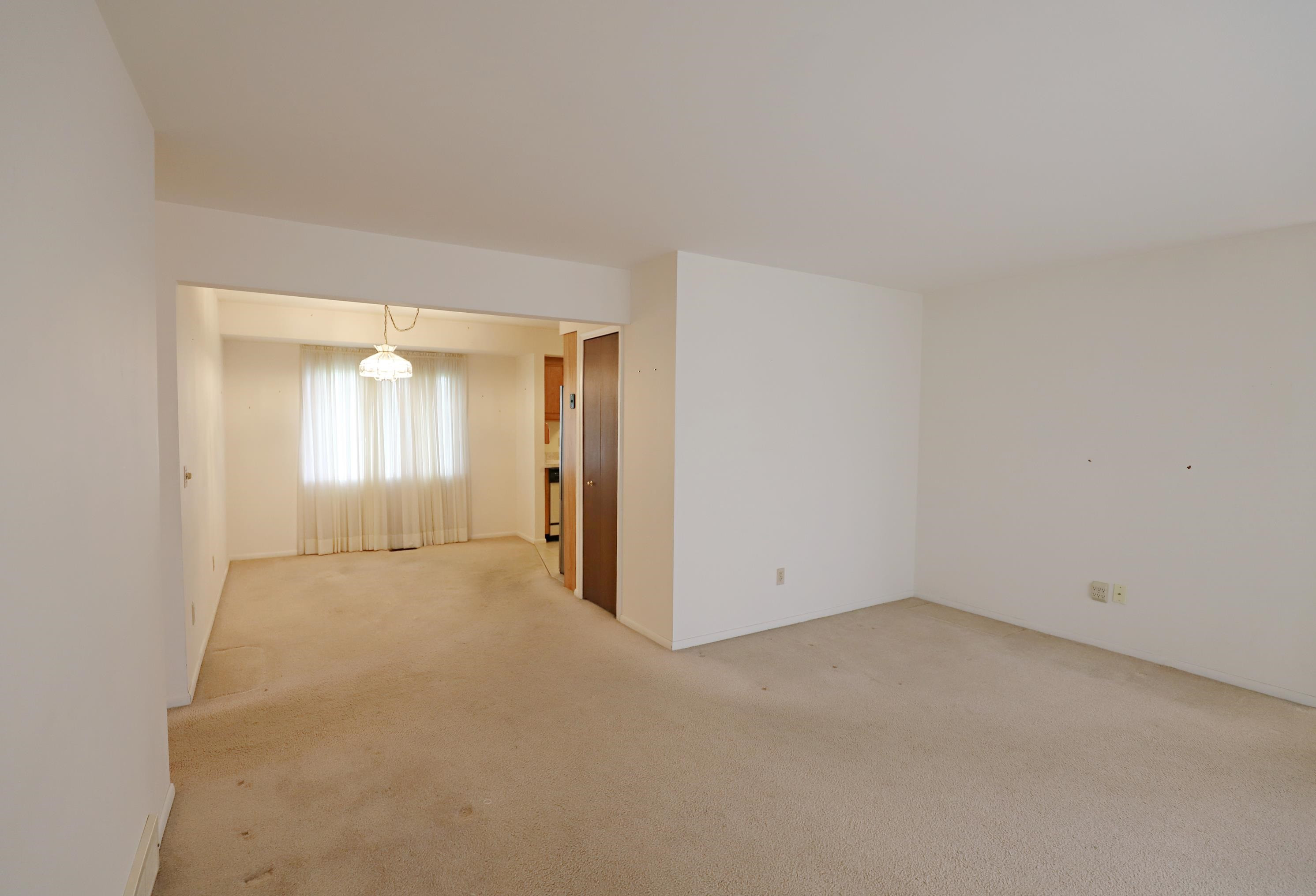 6096 King Arthur Drive, Swartz Creek, MI 48473 — Photo 8