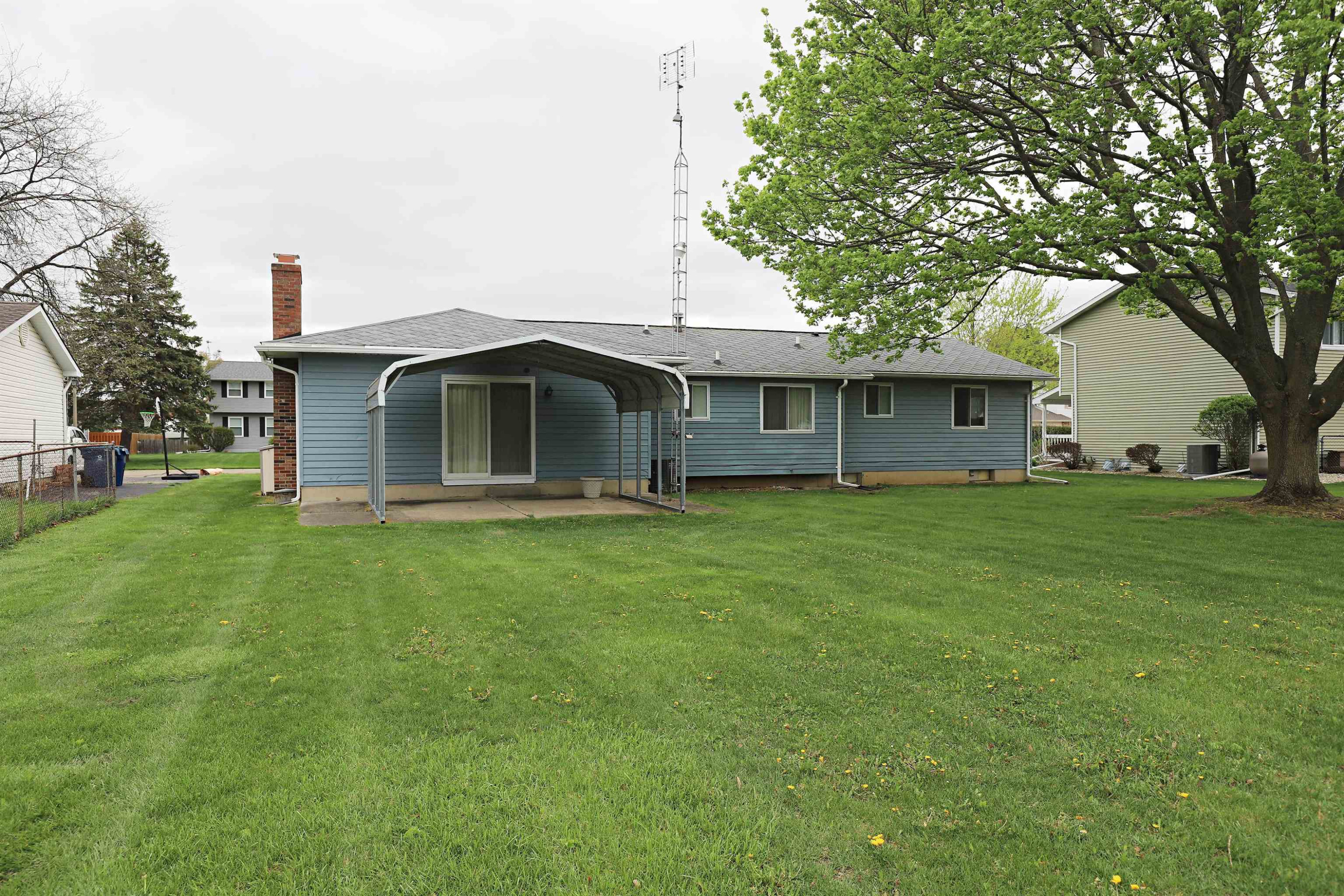 6096 King Arthur Drive, Swartz Creek, MI 48473 — Photo 27