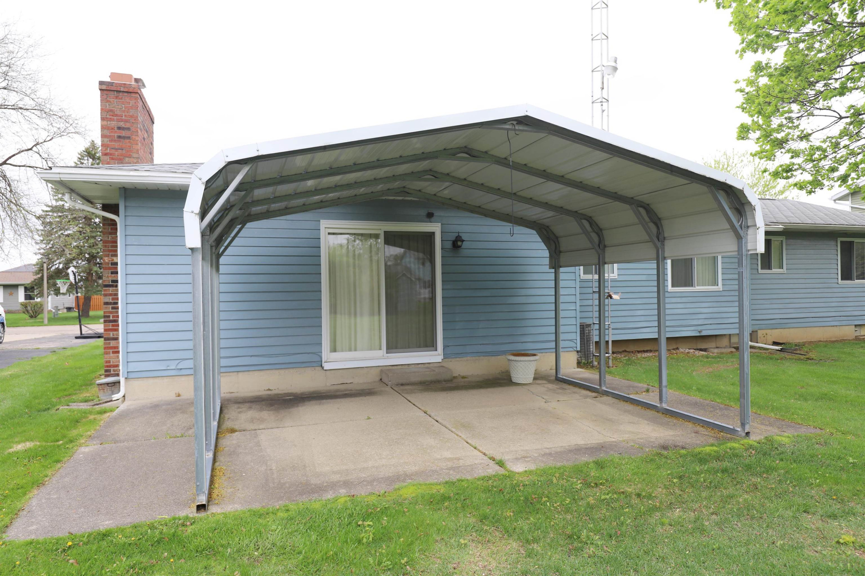 6096 King Arthur Drive, Swartz Creek, MI 48473 — Photo 28