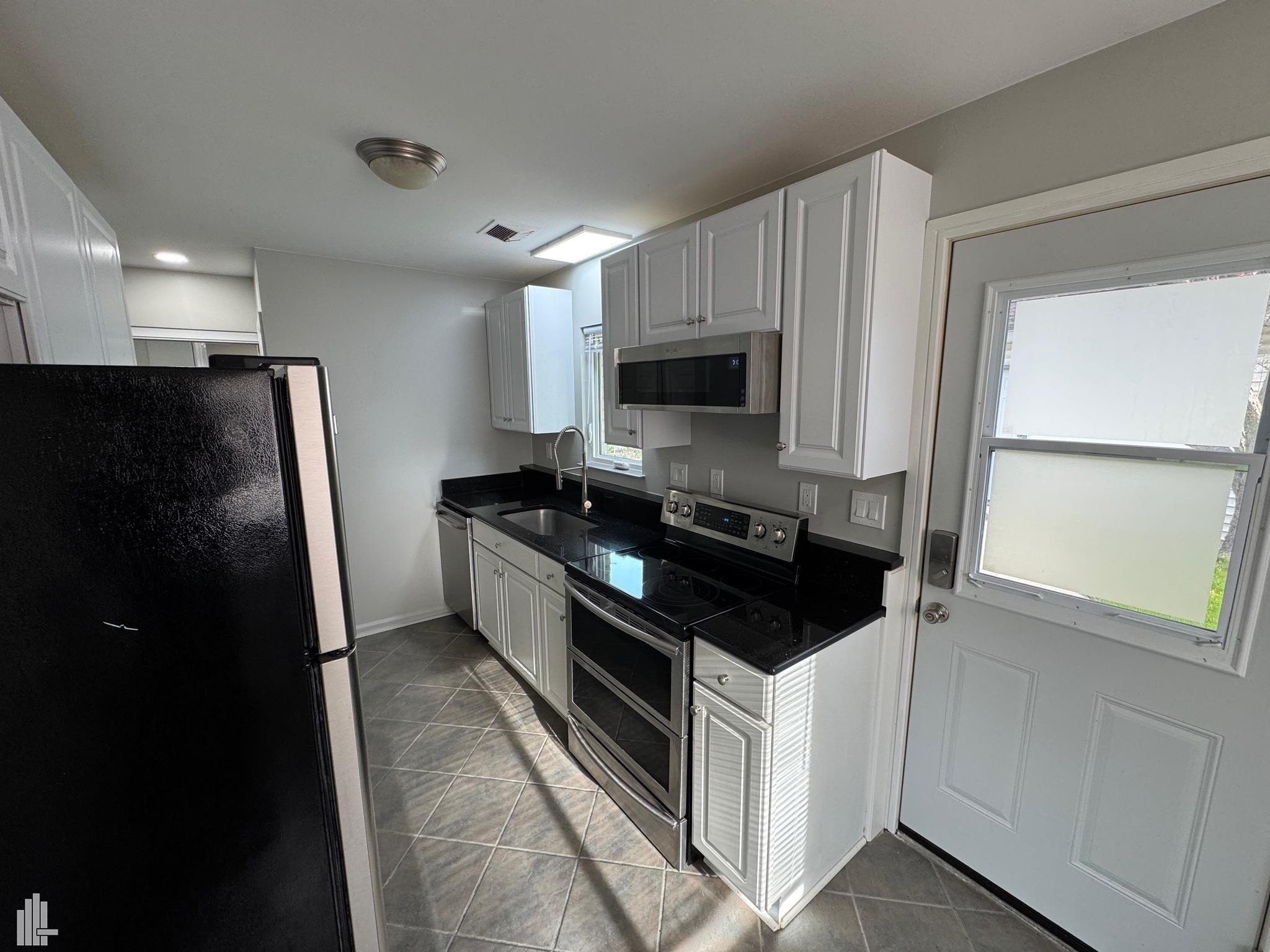 1337 Wacon Drive, Troy, MI 48083 — Photo 6