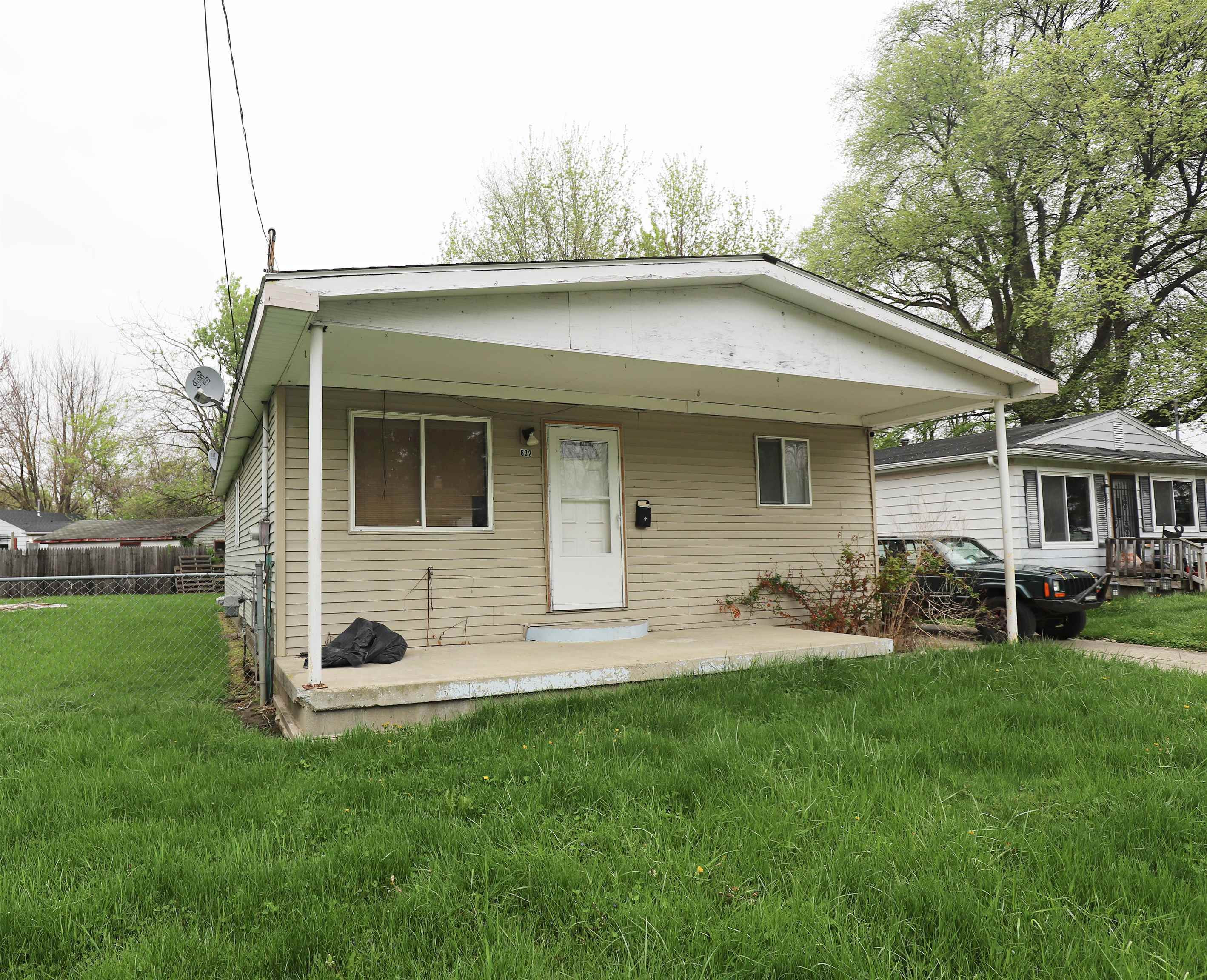 632 Monroe Street, Flint, MI 48503 — front exterior