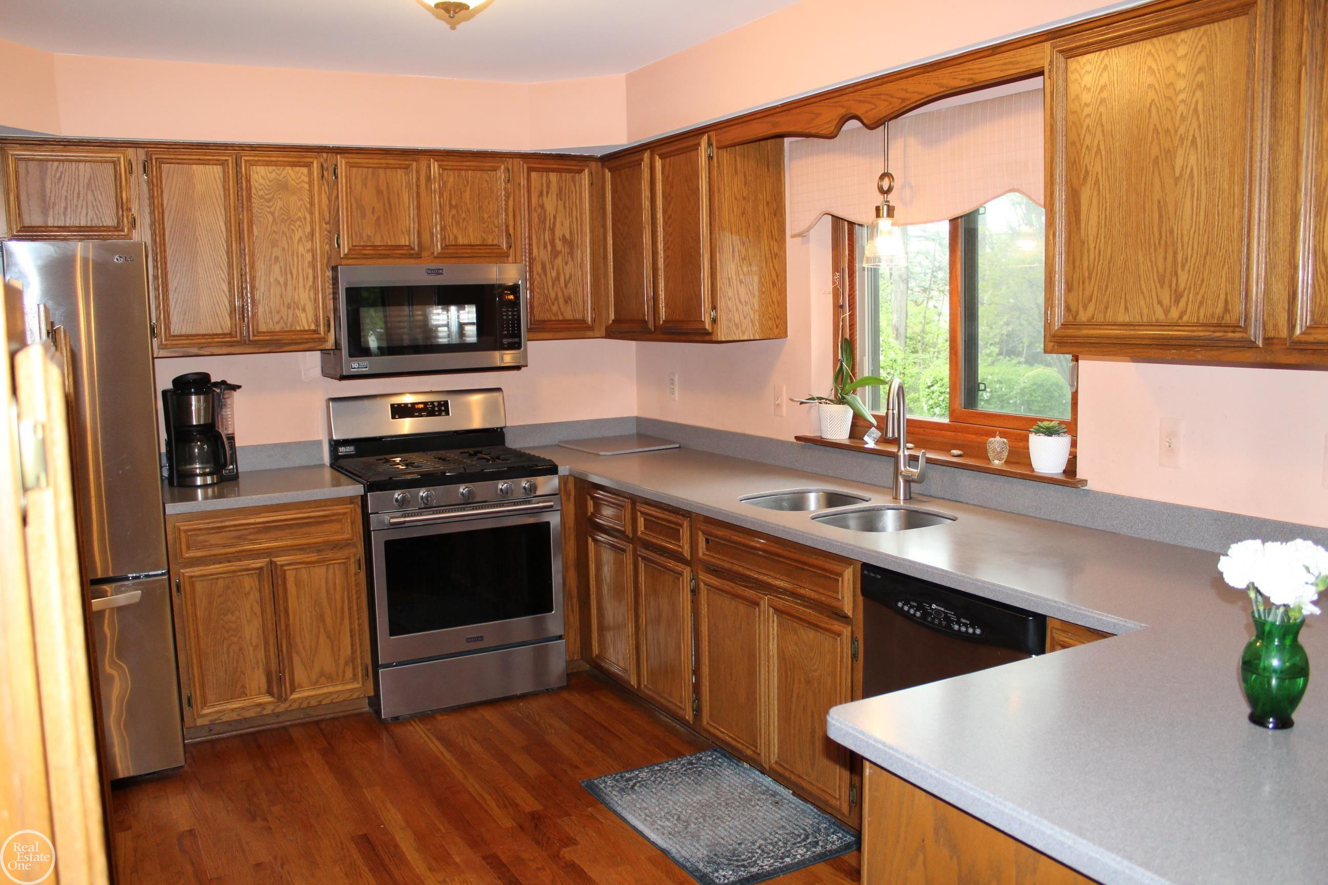 20081 Calumet Drive, Clinton Twp, MI 48038 — Photo 3