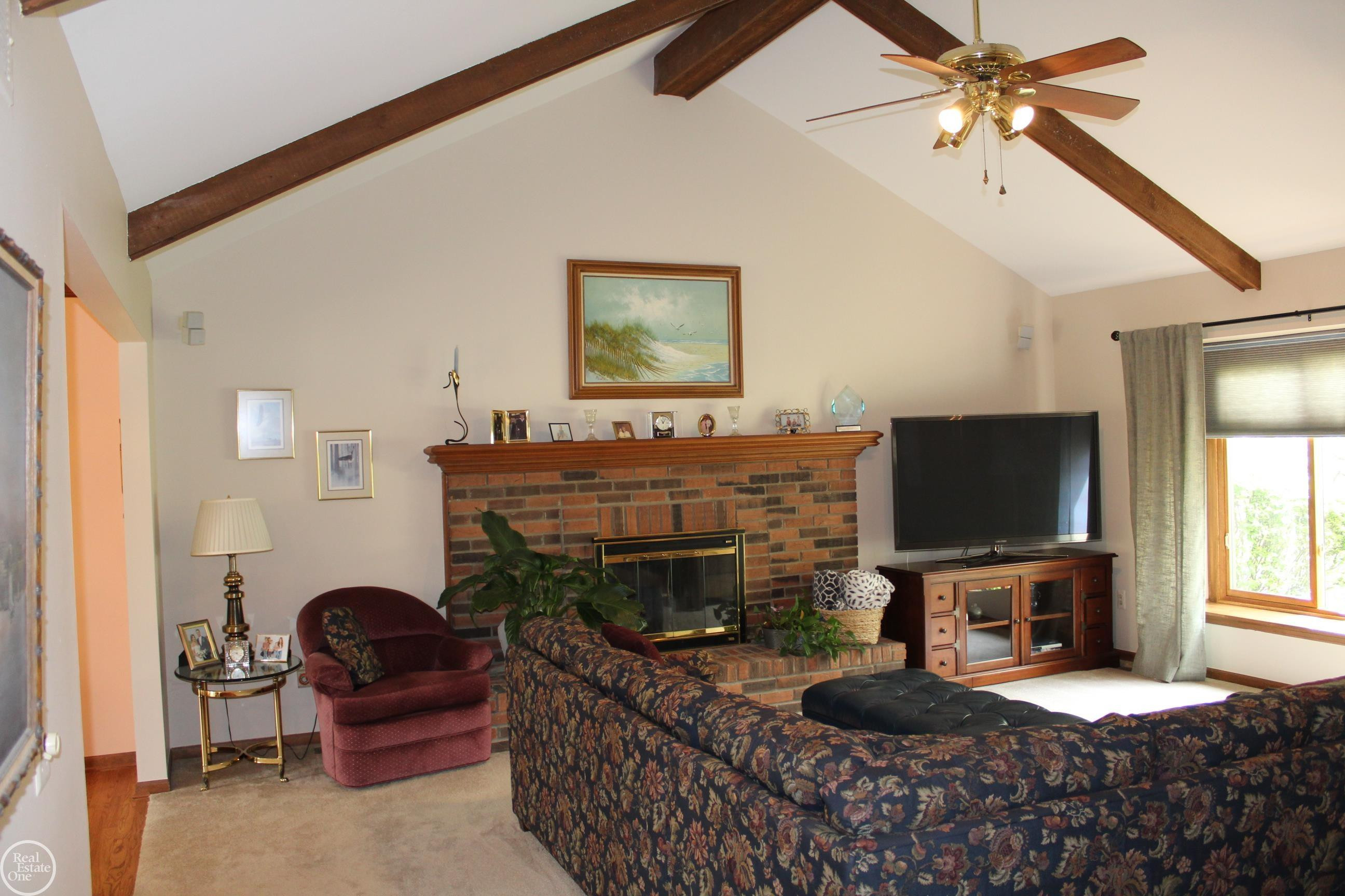 20081 Calumet Drive, Clinton Twp, MI 48038 — Photo 6