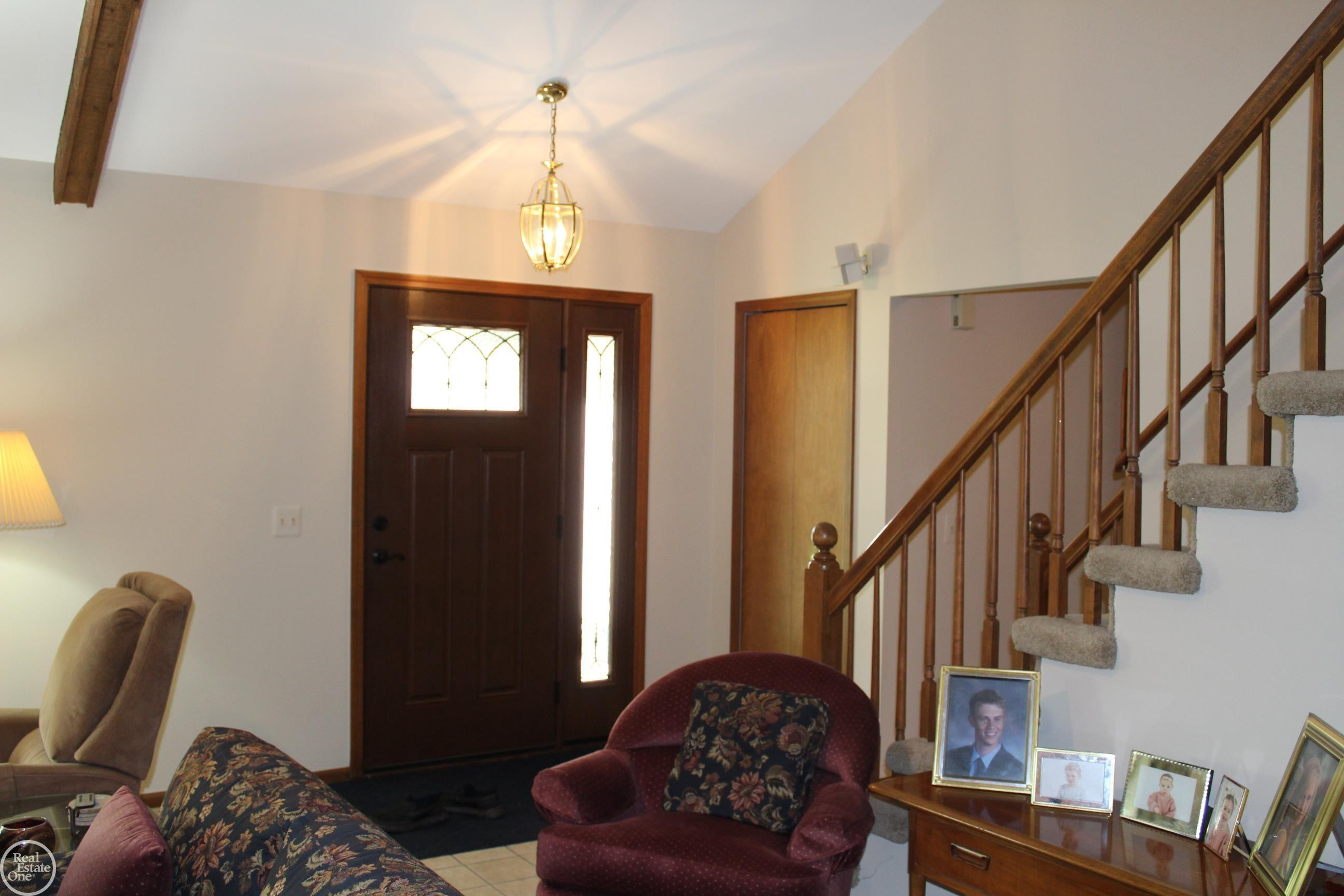 20081 Calumet Drive, Clinton Twp, MI 48038 — Photo 10