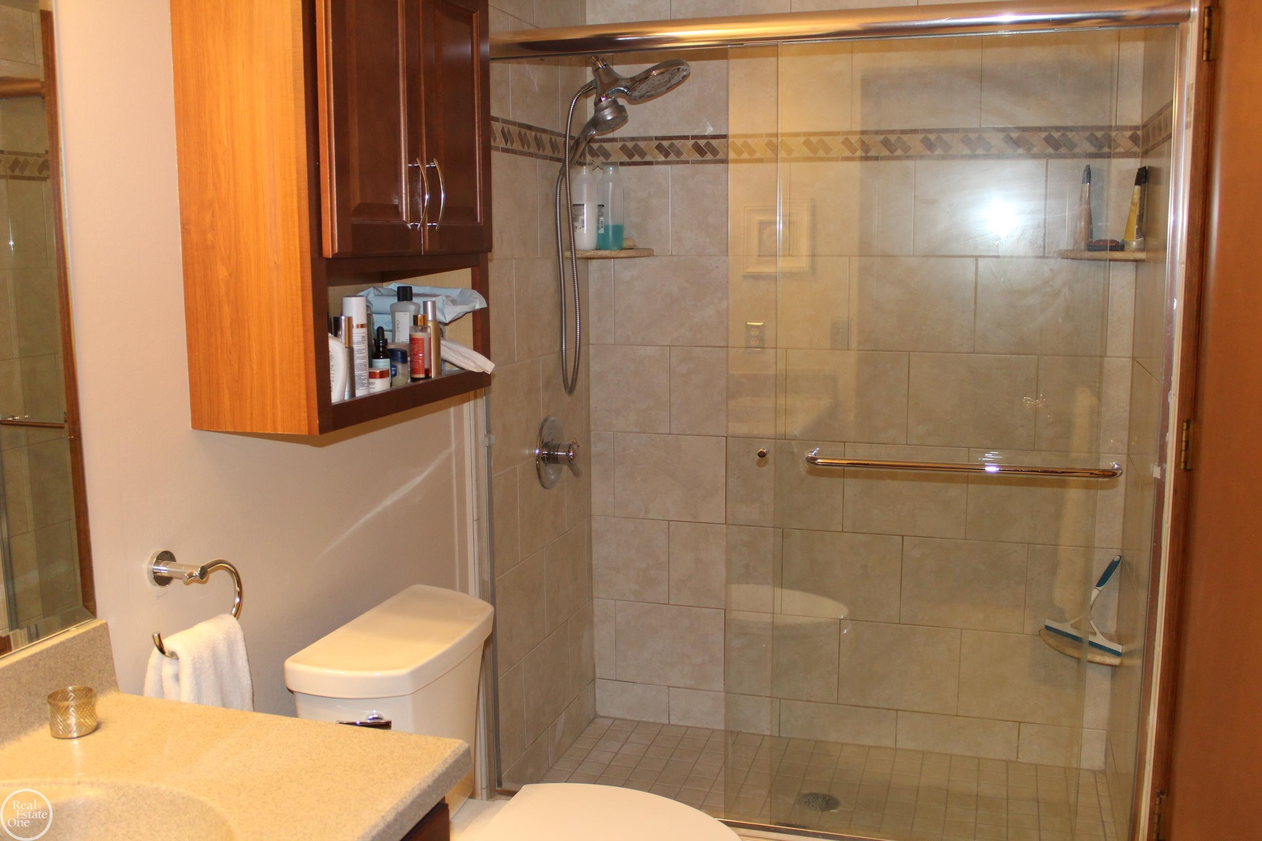 20081 Calumet Drive, Clinton Twp, MI 48038 — Photo 11