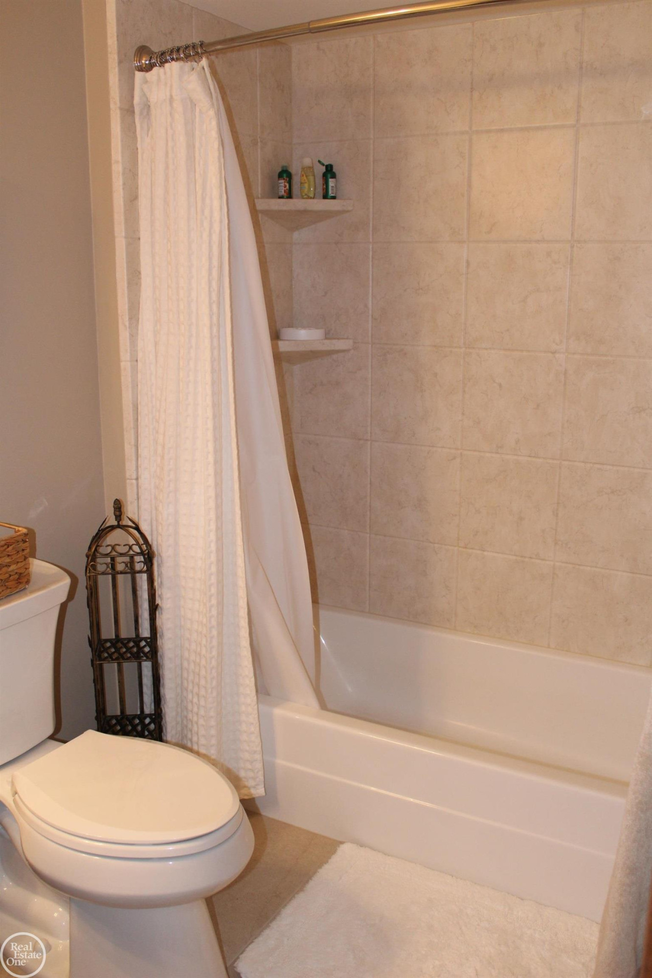 20081 Calumet Drive, Clinton Twp, MI 48038 — Photo 15