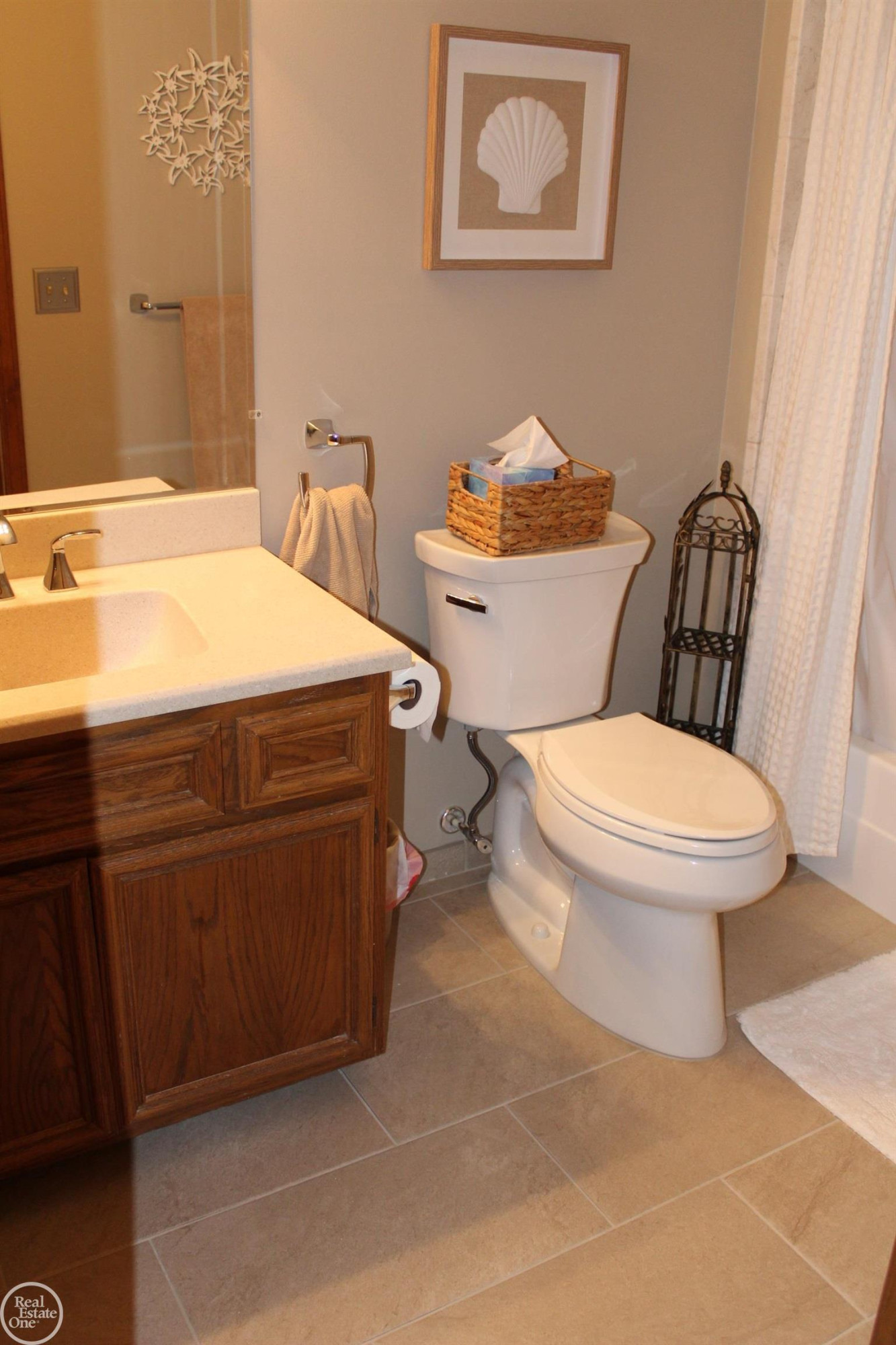 20081 Calumet Drive, Clinton Twp, MI 48038 — Photo 16