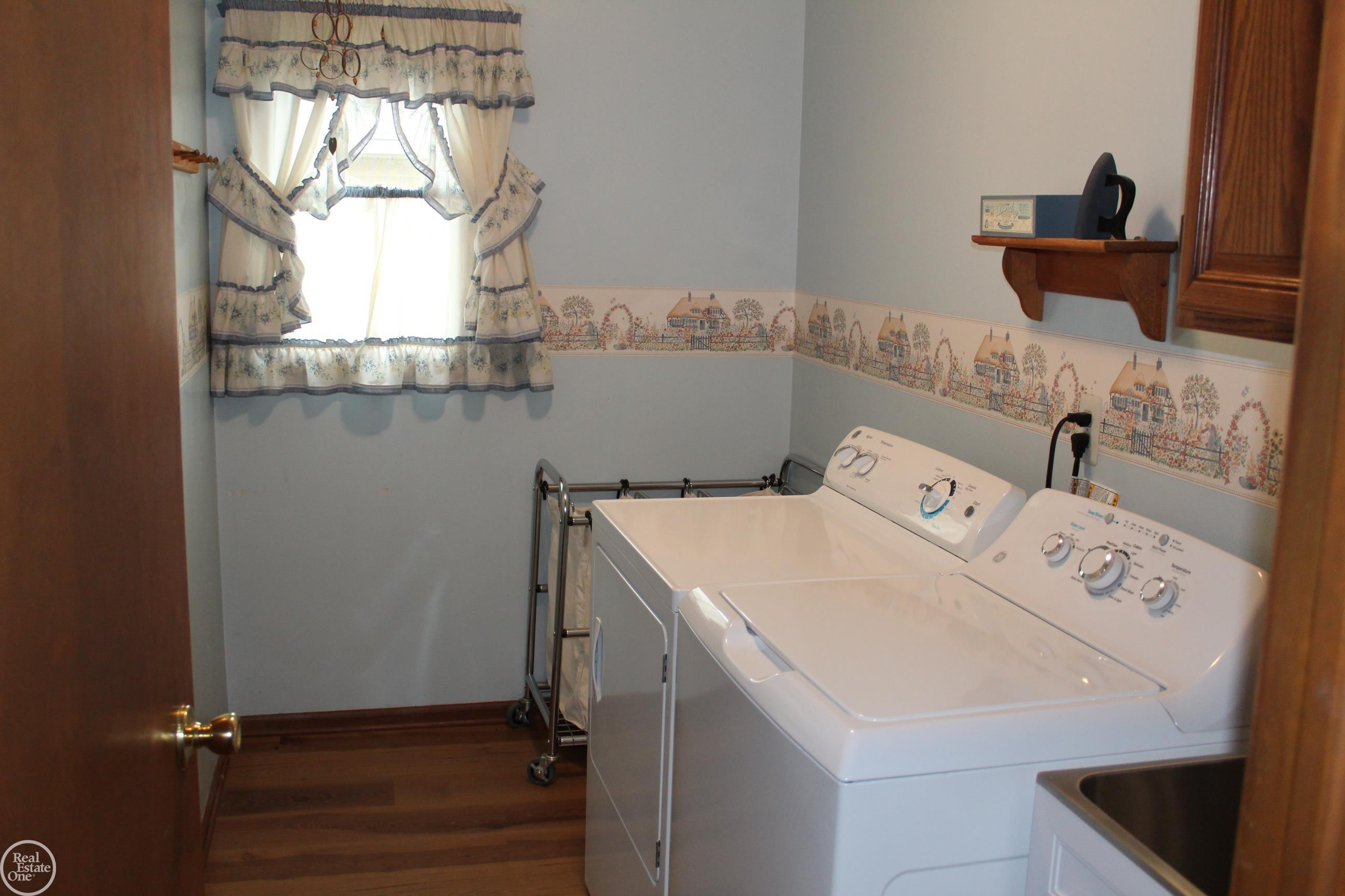 20081 Calumet Drive, Clinton Twp, MI 48038 — Photo 18