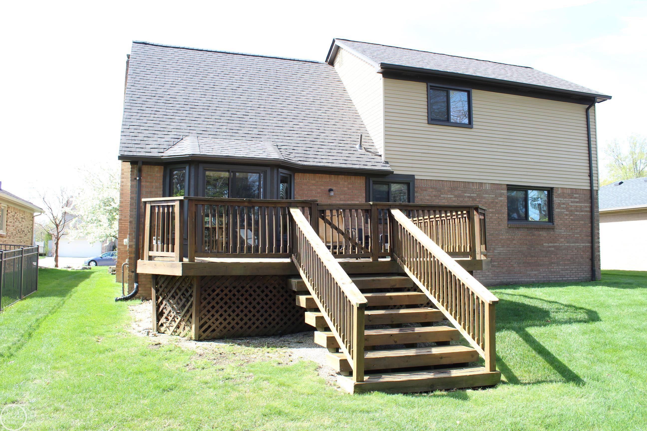 20081 Calumet Drive, Clinton Twp, MI 48038 — Photo 26