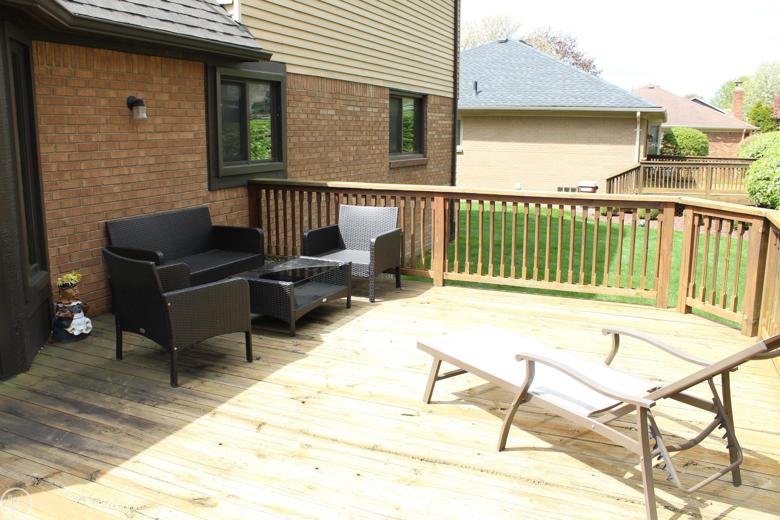 20081 Calumet Drive, Clinton Twp, MI 48038 — Photo 28
