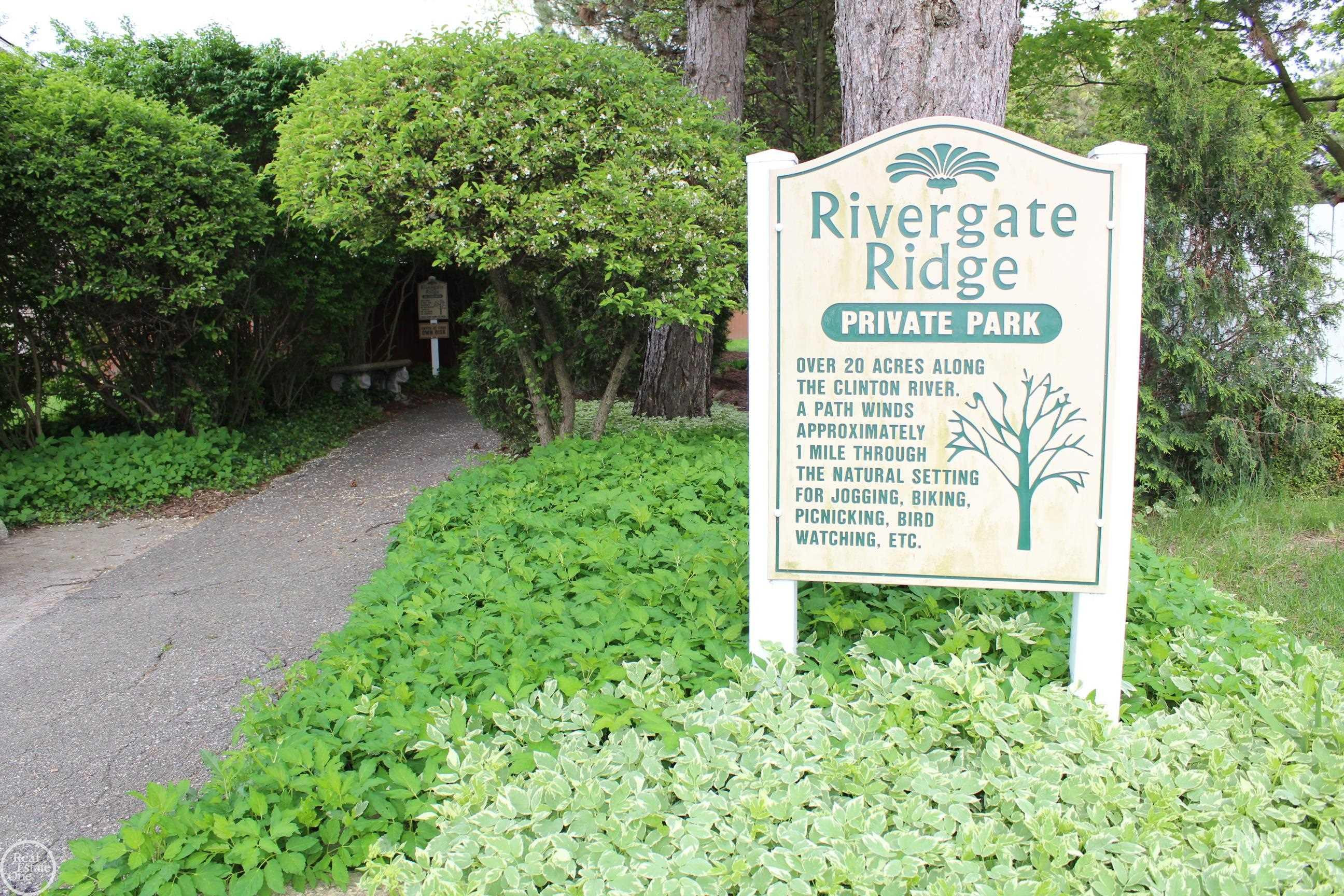 20081 Calumet Drive, Clinton Twp, MI 48038 — Photo 31