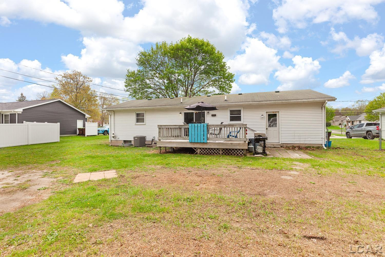 902 N Union Street, Tecumseh, MI 49286 — Photo 2