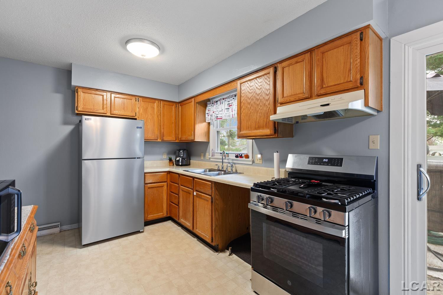 902 N Union Street, Tecumseh, MI 49286 — Photo 8
