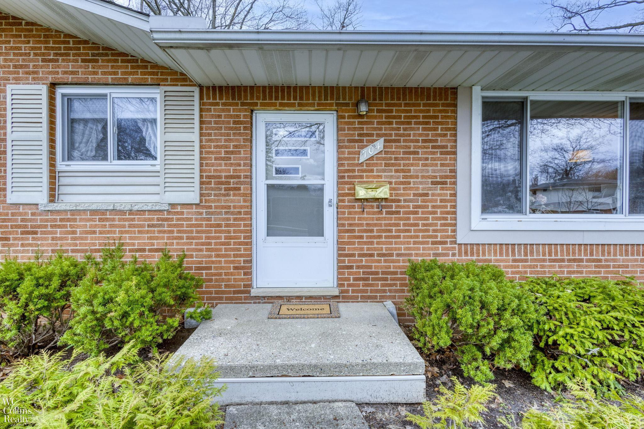 704 Briarwood Lane, Fenton, MI 48430 — Photo 3