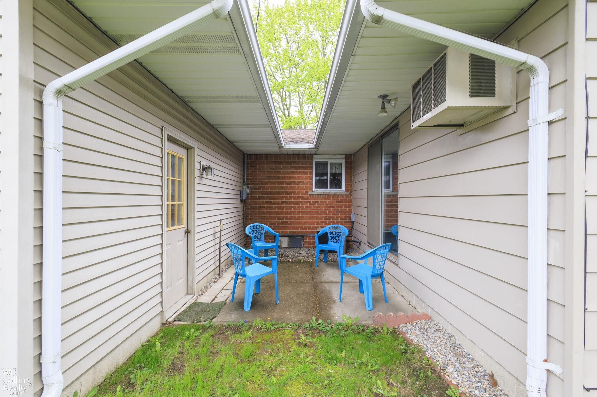 704 Briarwood Lane, Fenton, MI 48430 — Photo 27