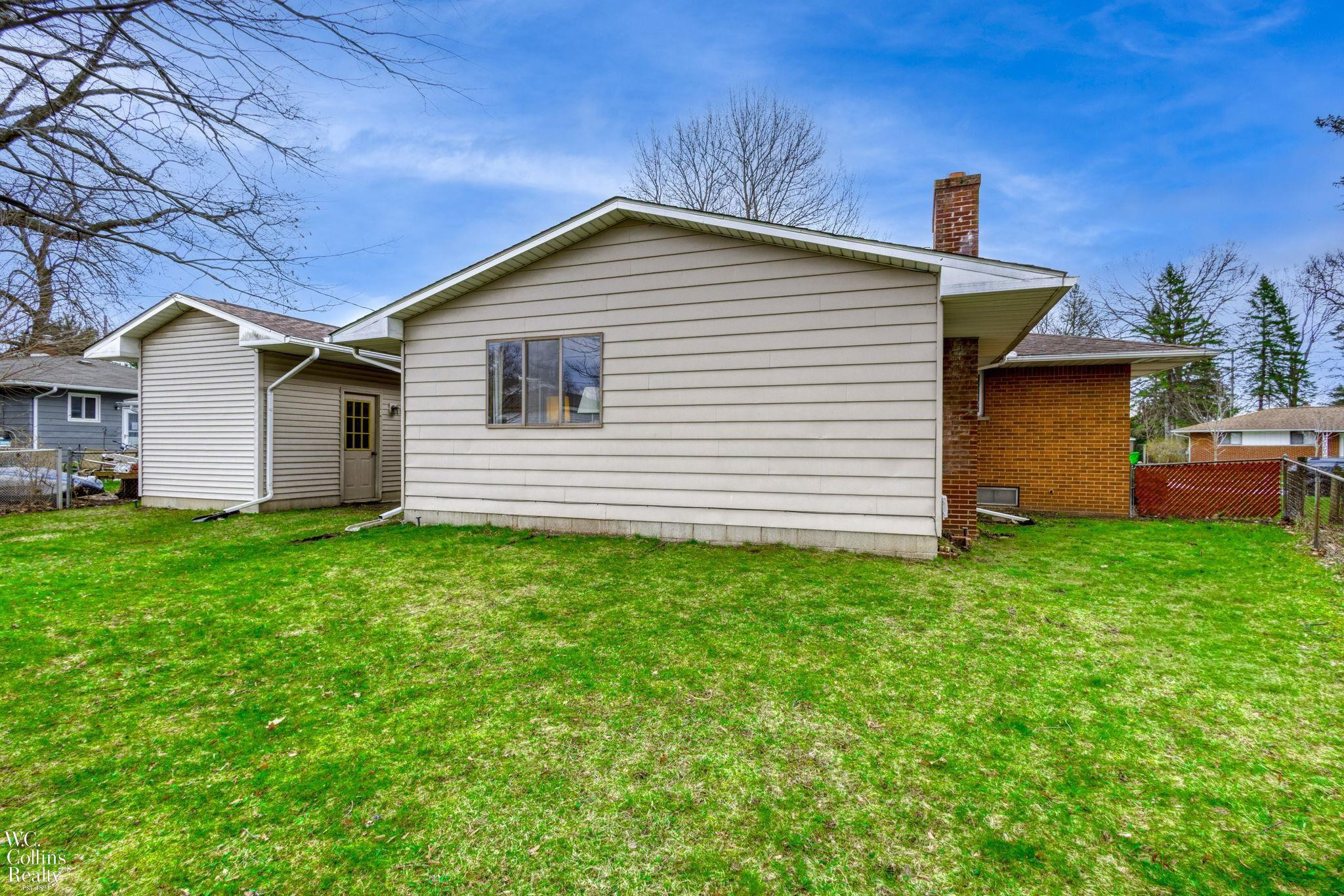 704 Briarwood Lane, Fenton, MI 48430 — Photo 28