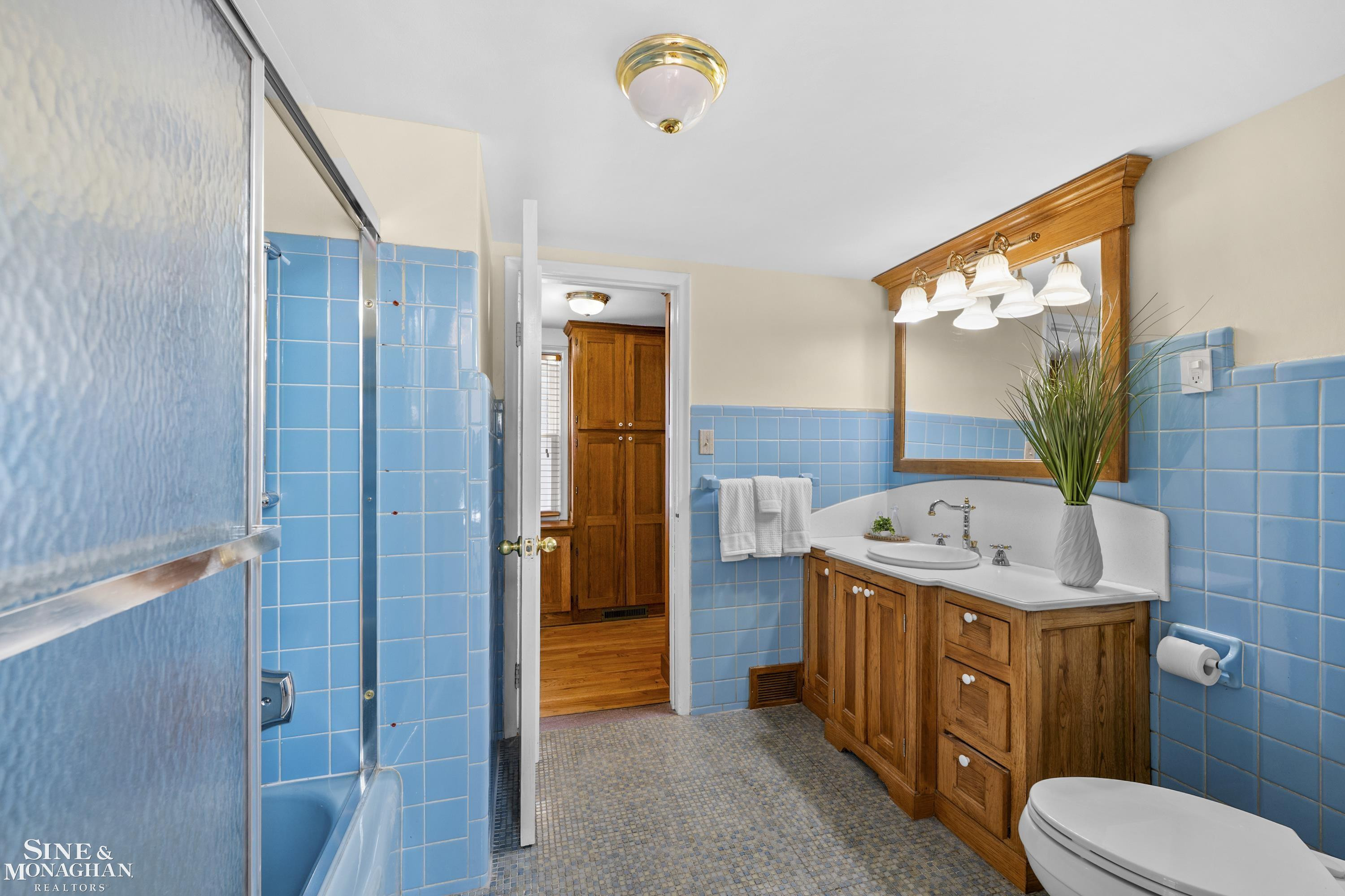 190 Lakeview Avenue, Grosse Pointe Farms, MI 48236 — Photo 21