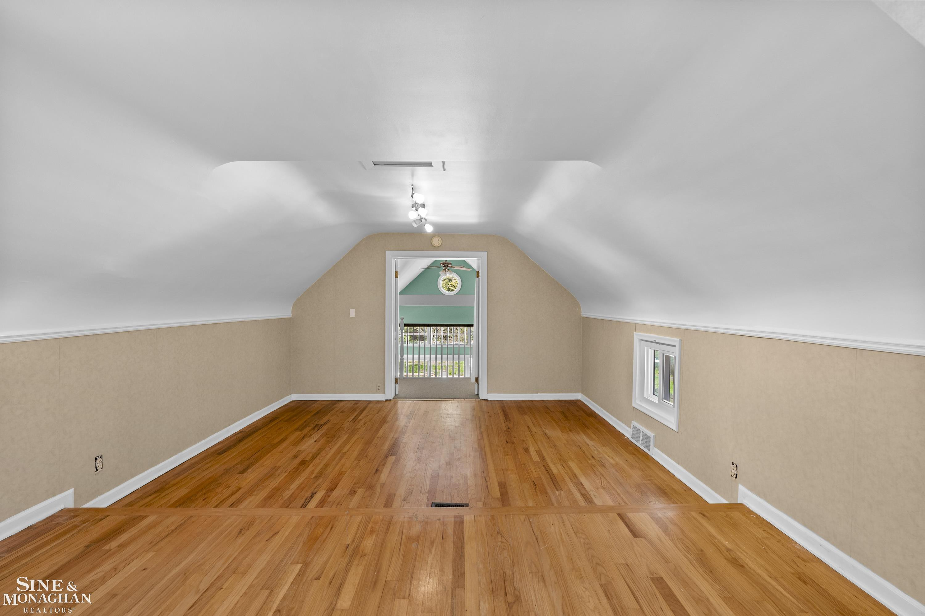 190 Lakeview Avenue, Grosse Pointe Farms, MI 48236 — Photo 25