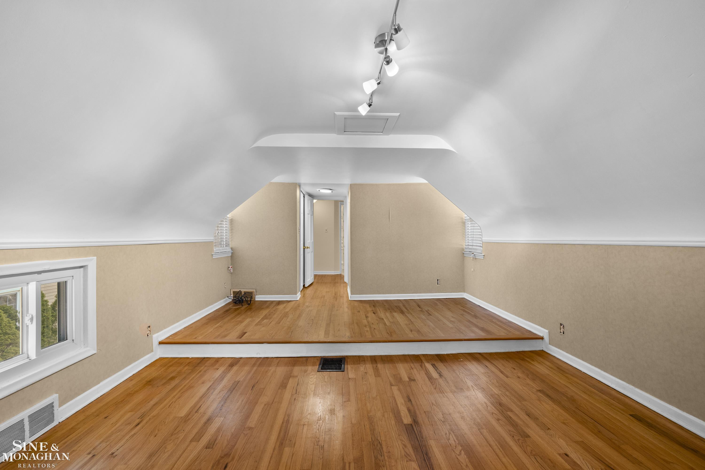 190 Lakeview Avenue, Grosse Pointe Farms, MI 48236 — Photo 27