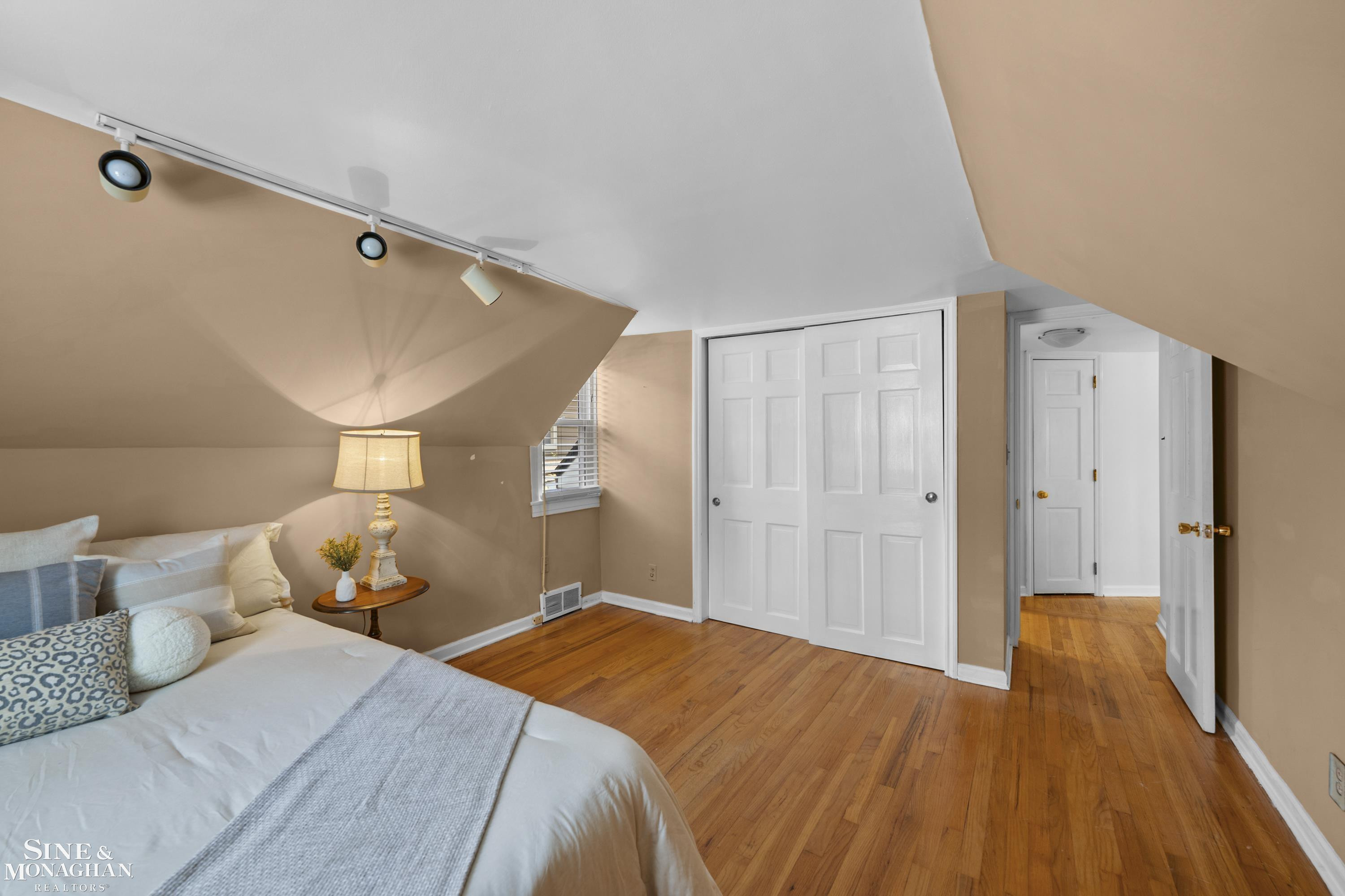 190 Lakeview Avenue, Grosse Pointe Farms, MI 48236 — Photo 33