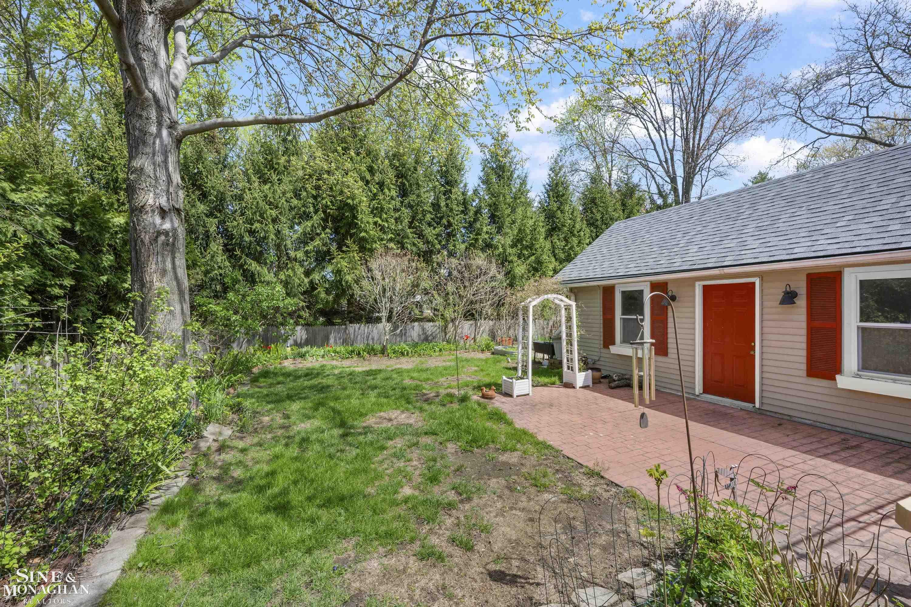 190 Lakeview Avenue, Grosse Pointe Farms, MI 48236 — Photo 38