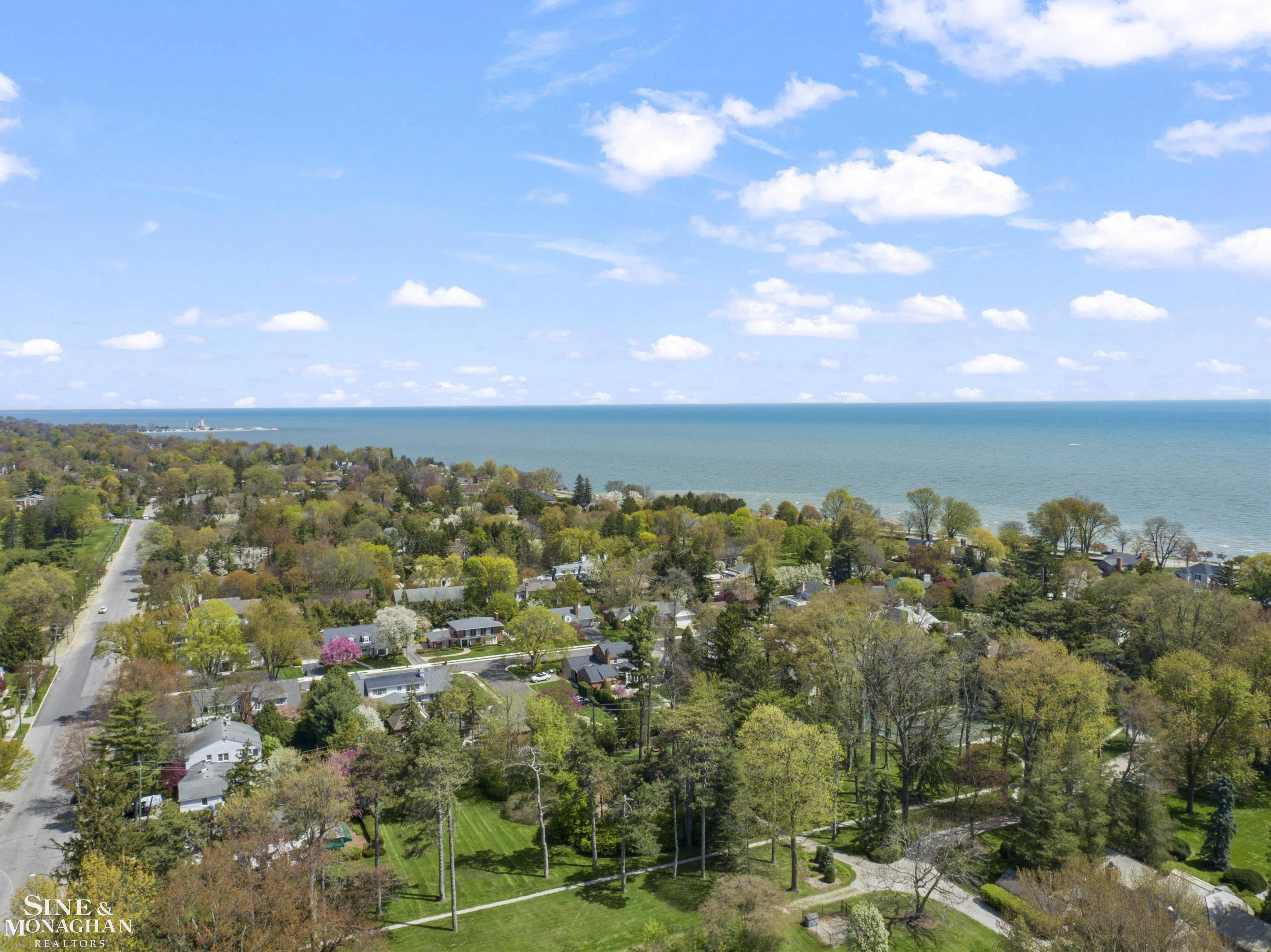 190 Lakeview Avenue, Grosse Pointe Farms, MI 48236 — Photo 44