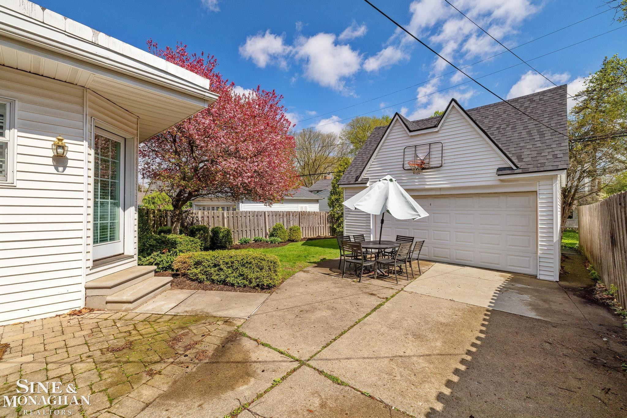 258 Merriweather Road, Grosse Pointe Farms, MI 48236 — Photo 40
