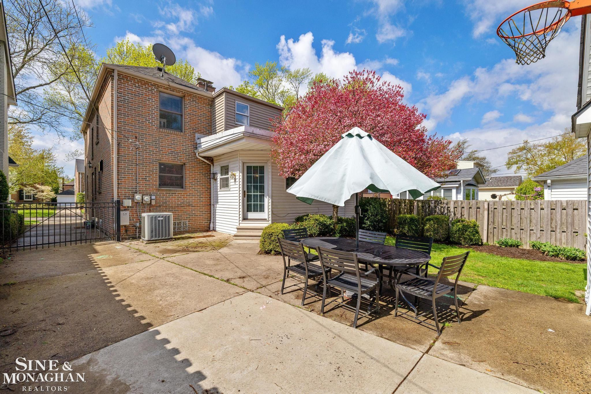 258 Merriweather Road, Grosse Pointe Farms, MI 48236 — Photo 41