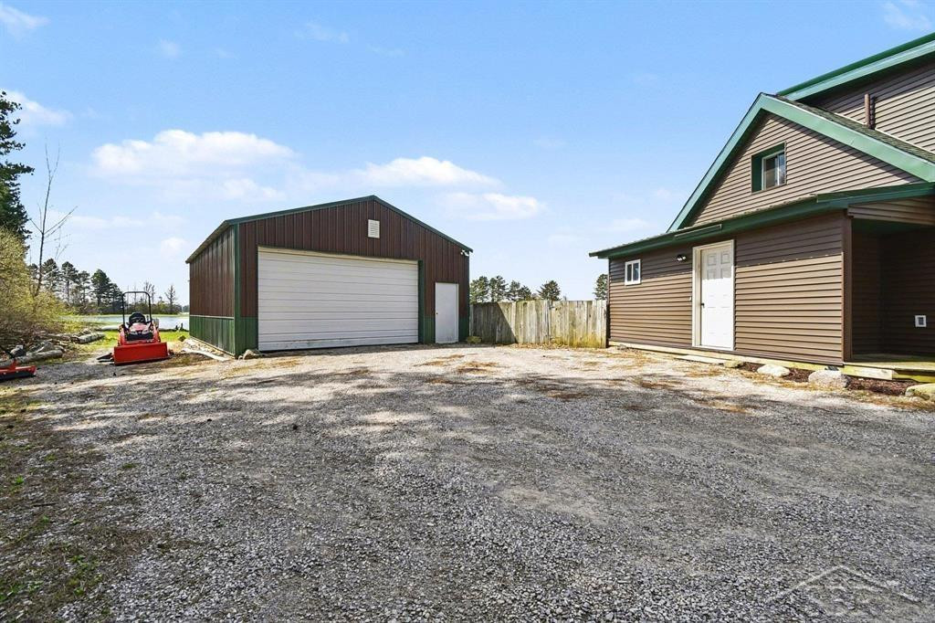 15251 Geddes Road, Hemlock, MI 48626 — Photo 4