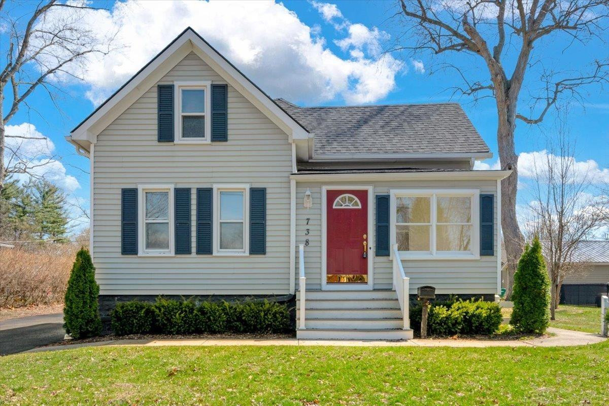 738 N Ninth Street, MI 48079 — front exterior