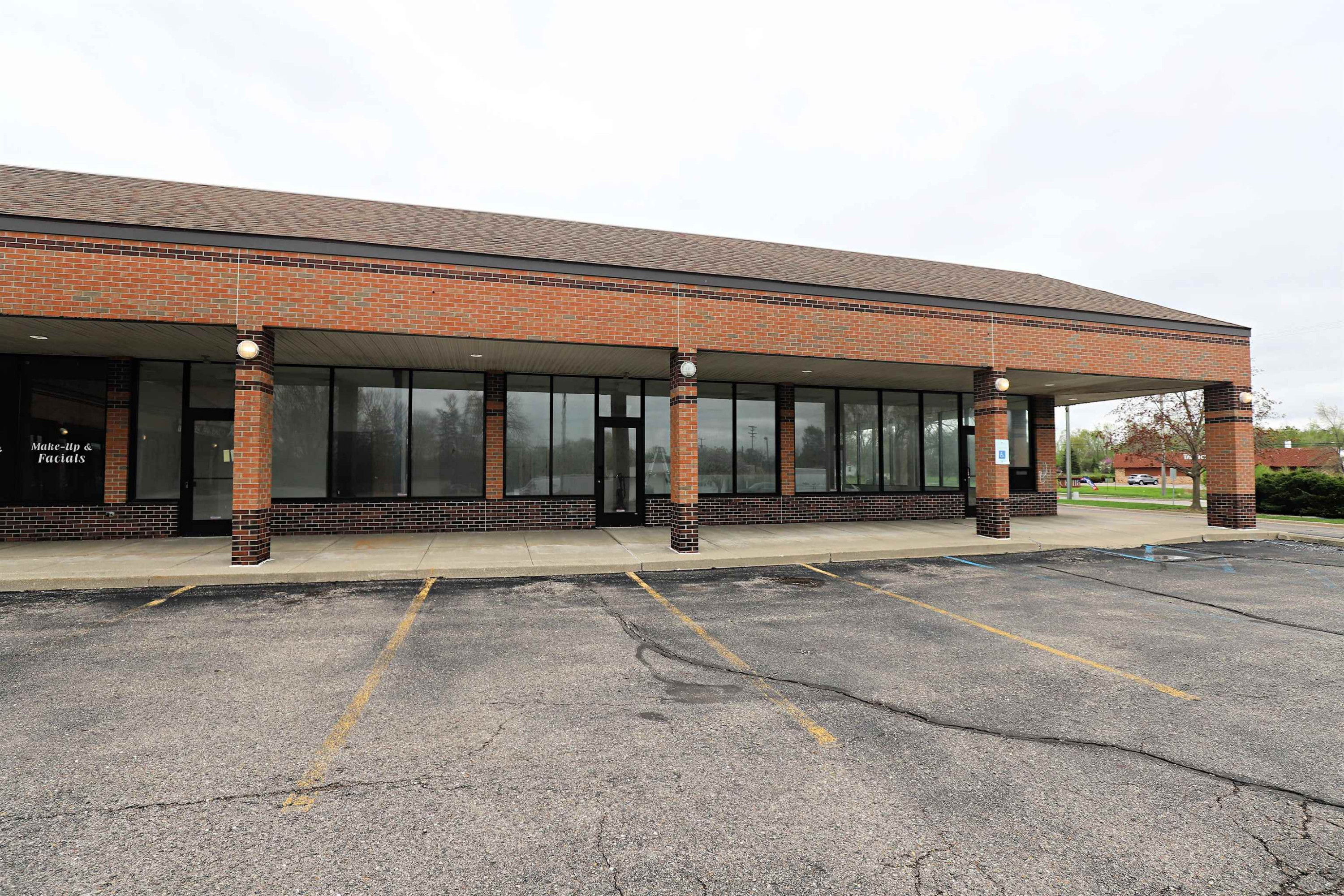 1091 E Bristol Road, Burton, MI 48529 — Photo 2