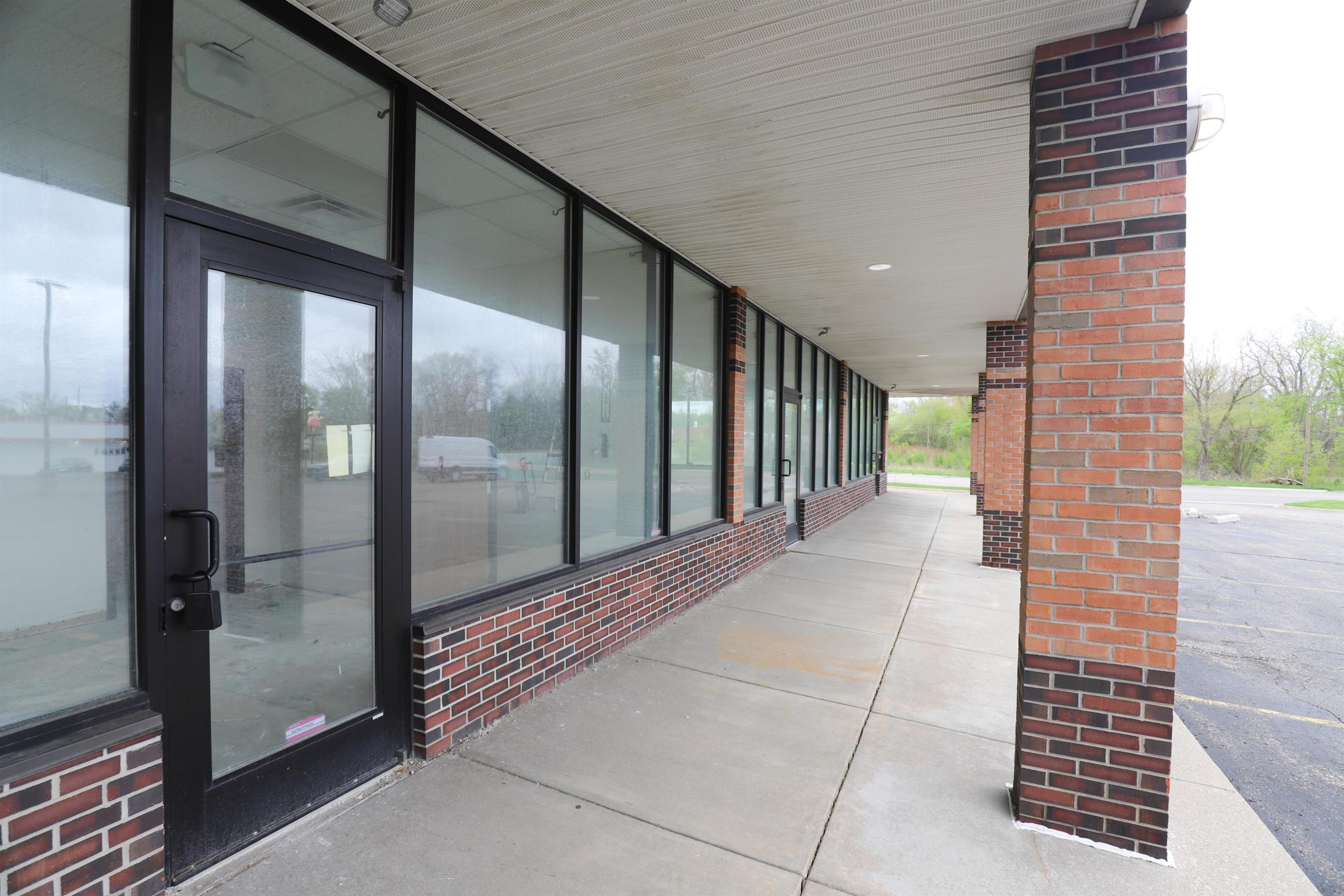 1091 E Bristol Road, Burton, MI 48529 — Photo 5