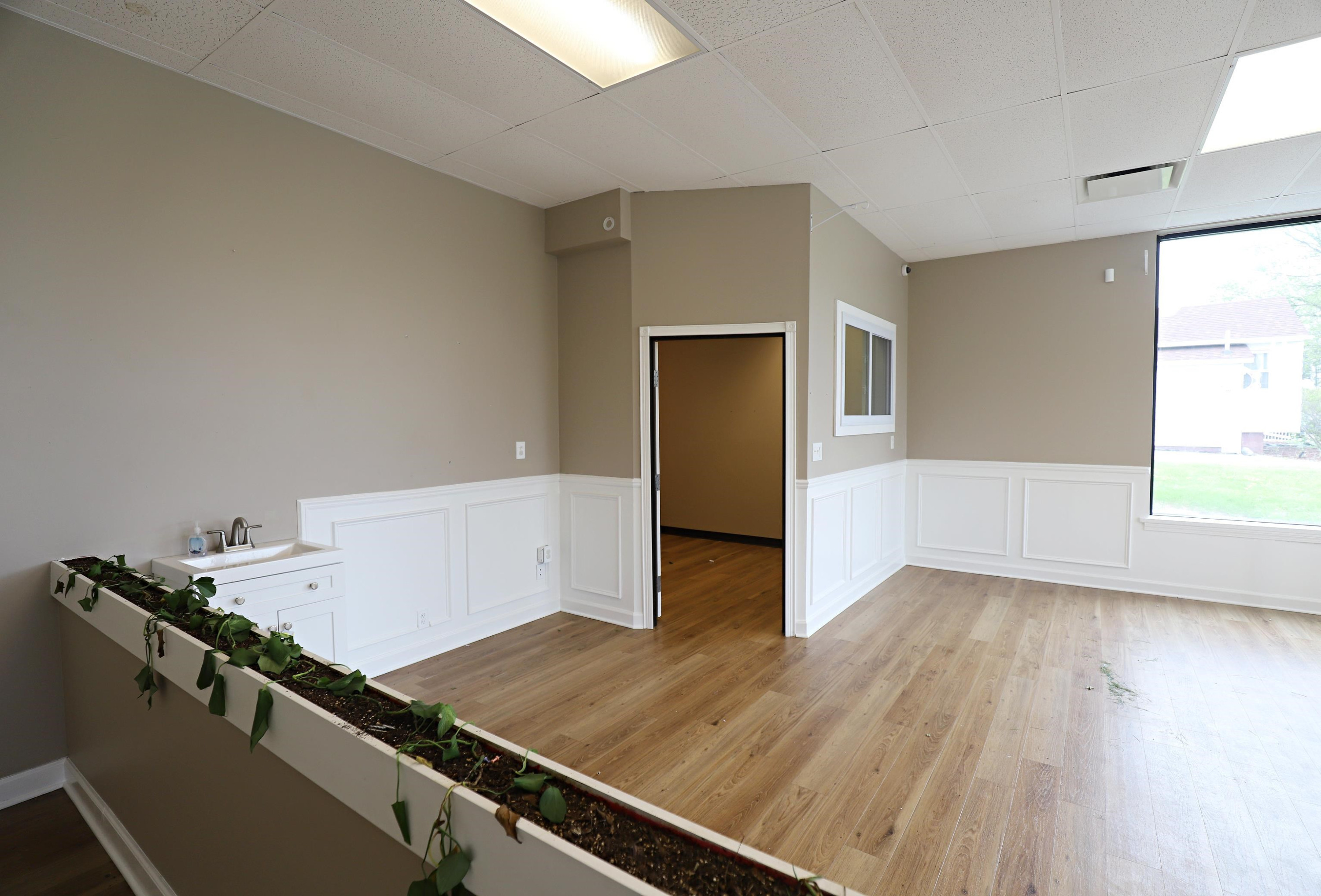 1091 E Bristol Road, Burton, MI 48529 — Photo 15