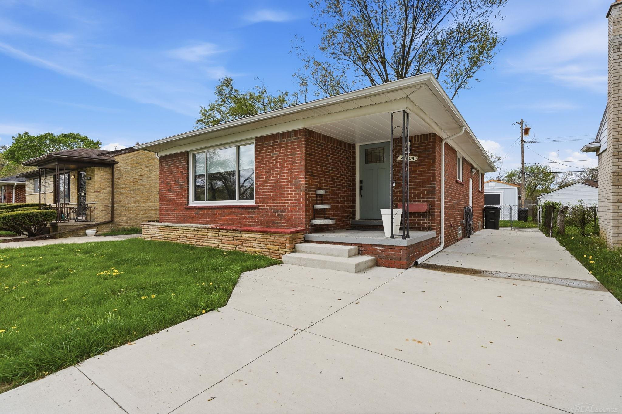 23005 Church Street, Oak Park, MI 48237 — Photo 2