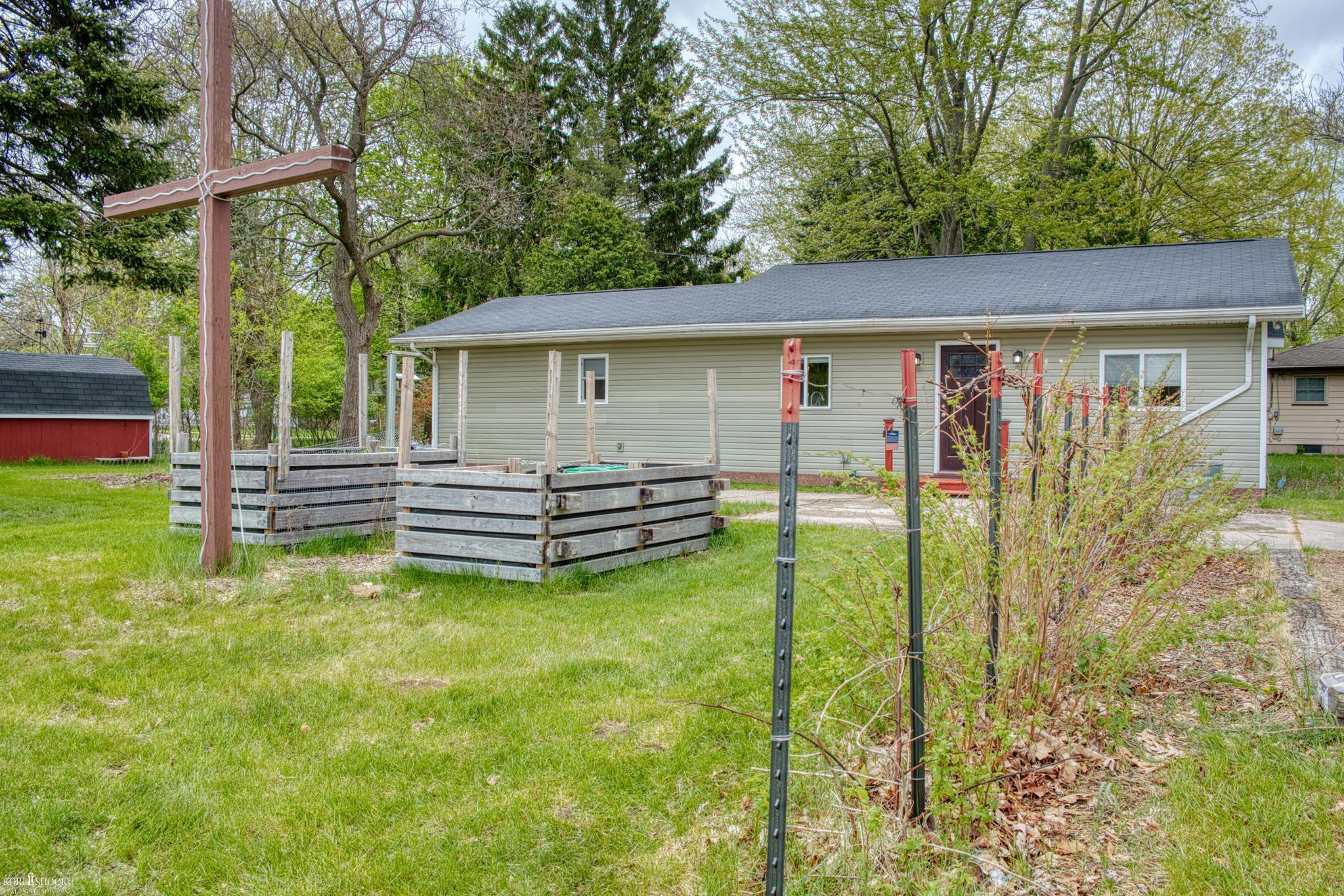 216 Oak Street, Corunna, MI 48817 — Photo 31