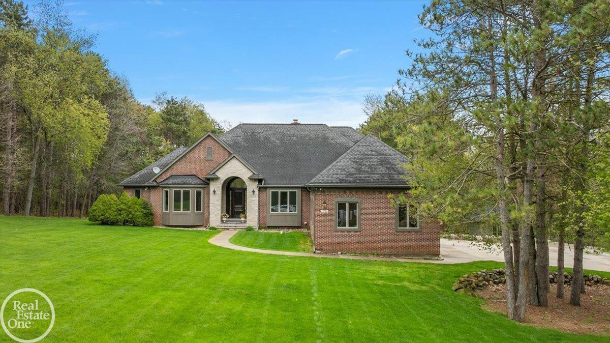 170 Fern Drive, Unit #11, MI 48367 — Photo 2