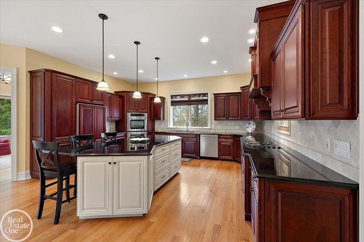 170 Fern Drive, Unit #11, MI 48367 — Photo 14