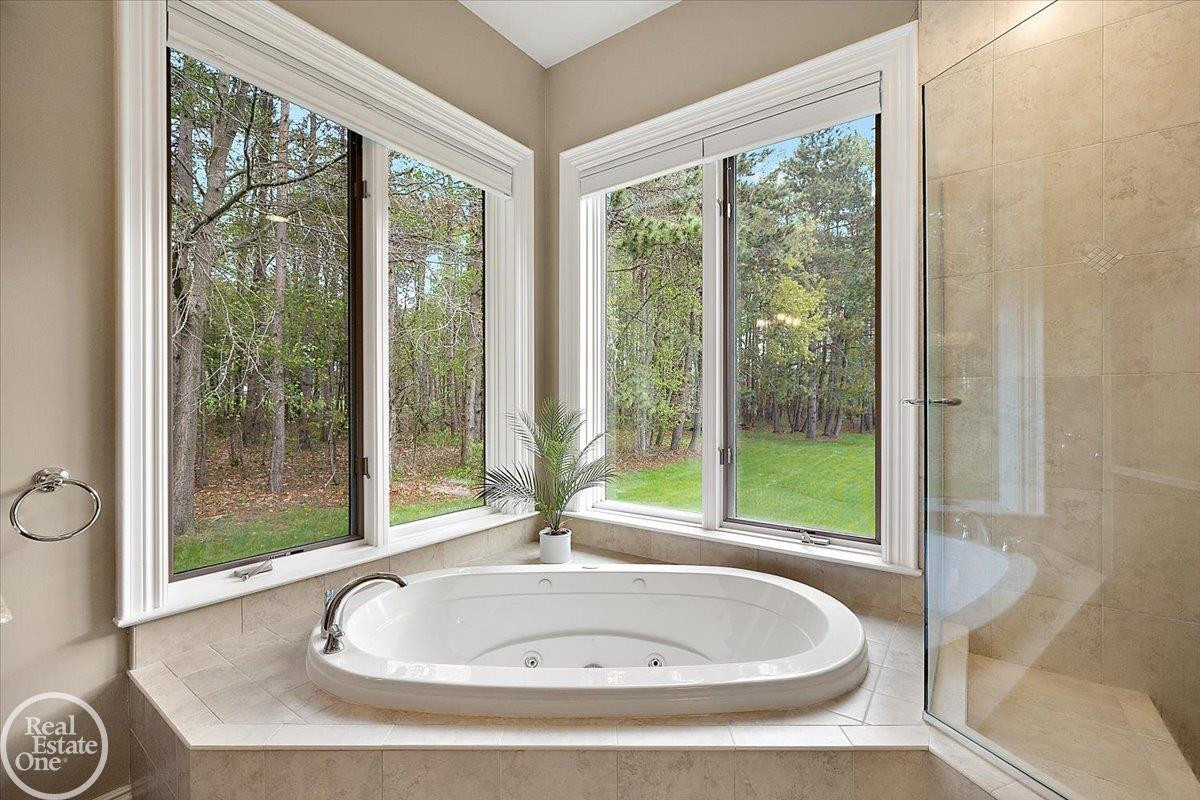 170 Fern Drive, Unit #11, MI 48367 — Photo 28