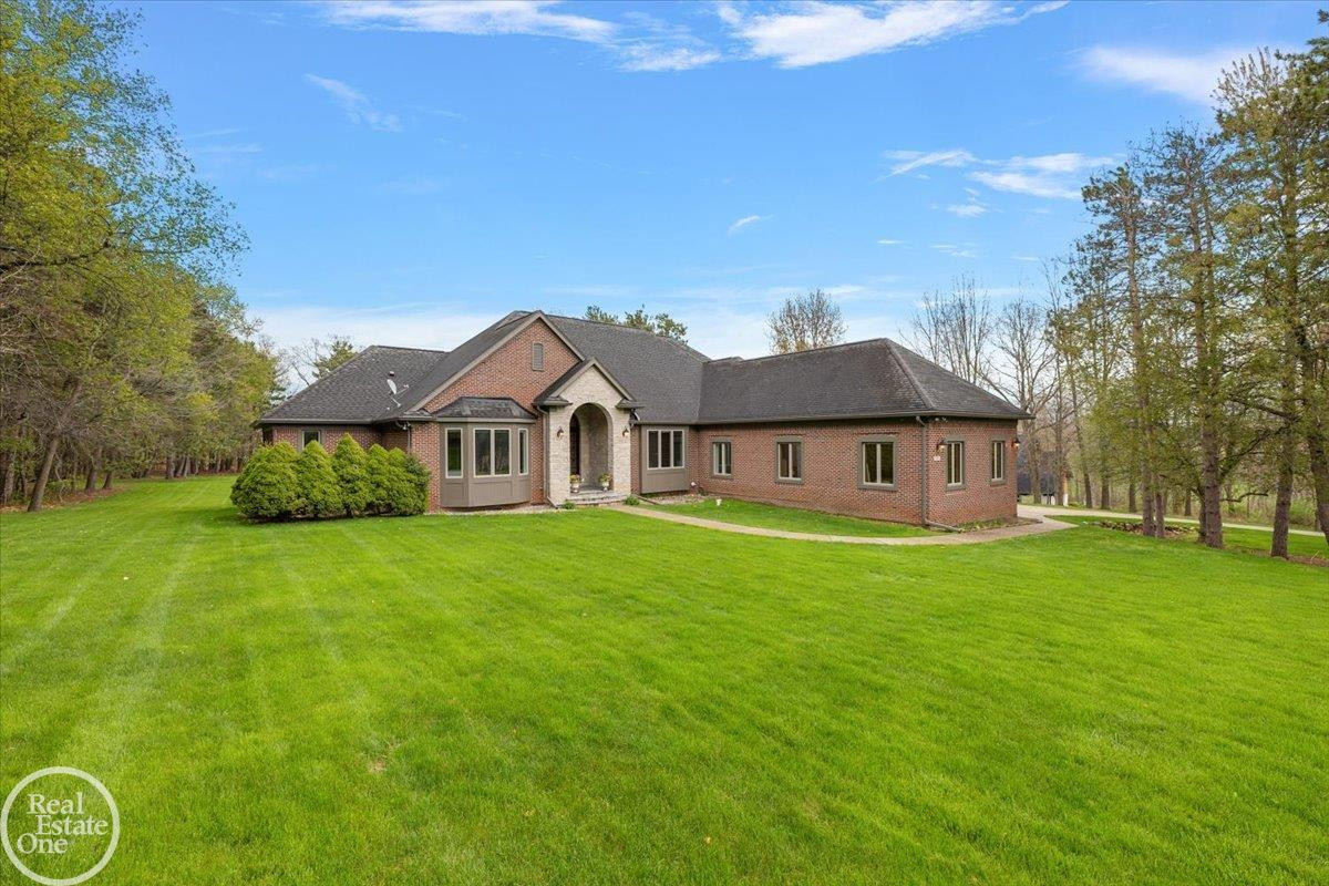 170 Fern Drive, Unit #11, MI 48367 — Photo 62