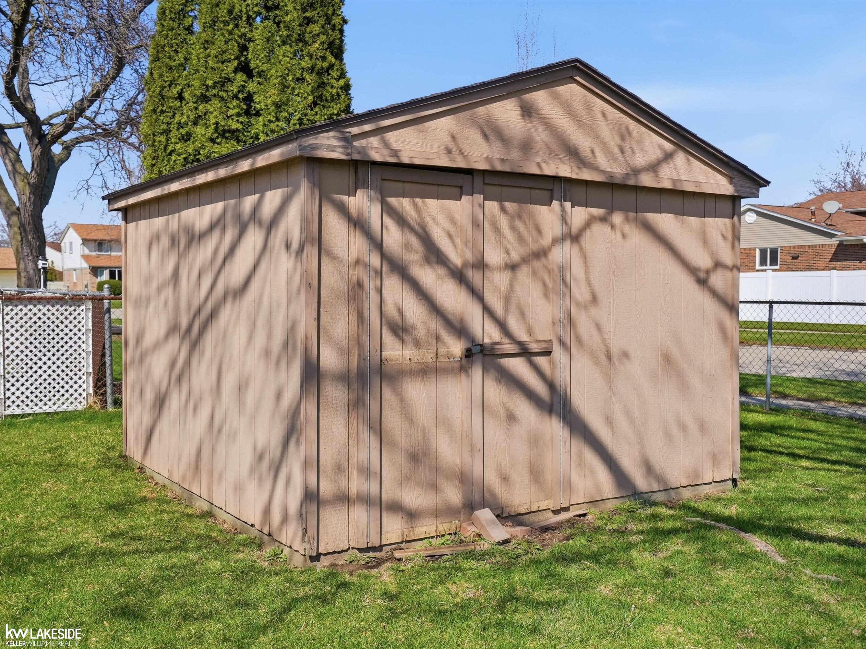 45833 Heatherwoode Lane, Macomb, MI 48044 — Photo 37