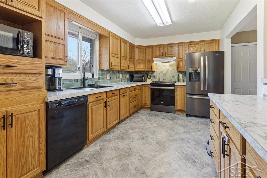 2811 Dina Street, Midland, MI 48642 — Photo 9