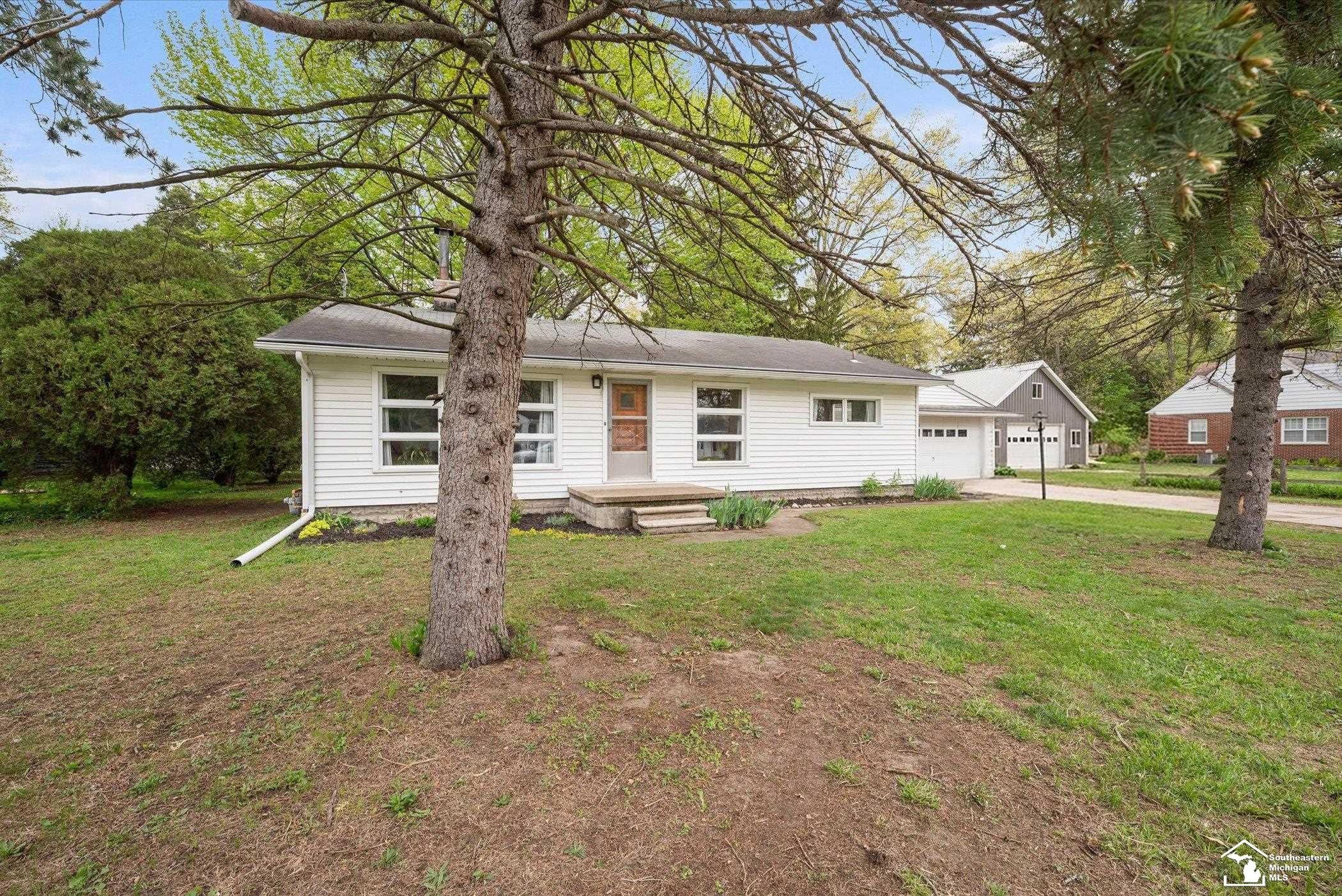 1128 S Park Drive, Temperance, MI 48182 — Photo 2