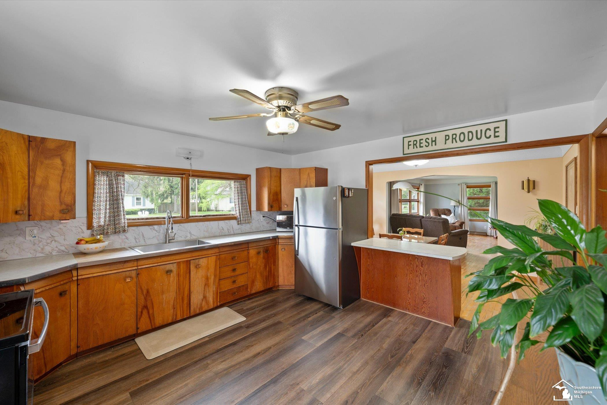 1128 S Park Drive, Temperance, MI 48182 — Photo 14