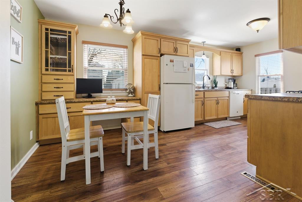 707 Raymond Street, Bay City, MI 48706 — Photo 7