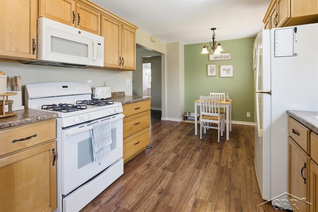 707 Raymond Street, Bay City, MI 48706 — Photo 11