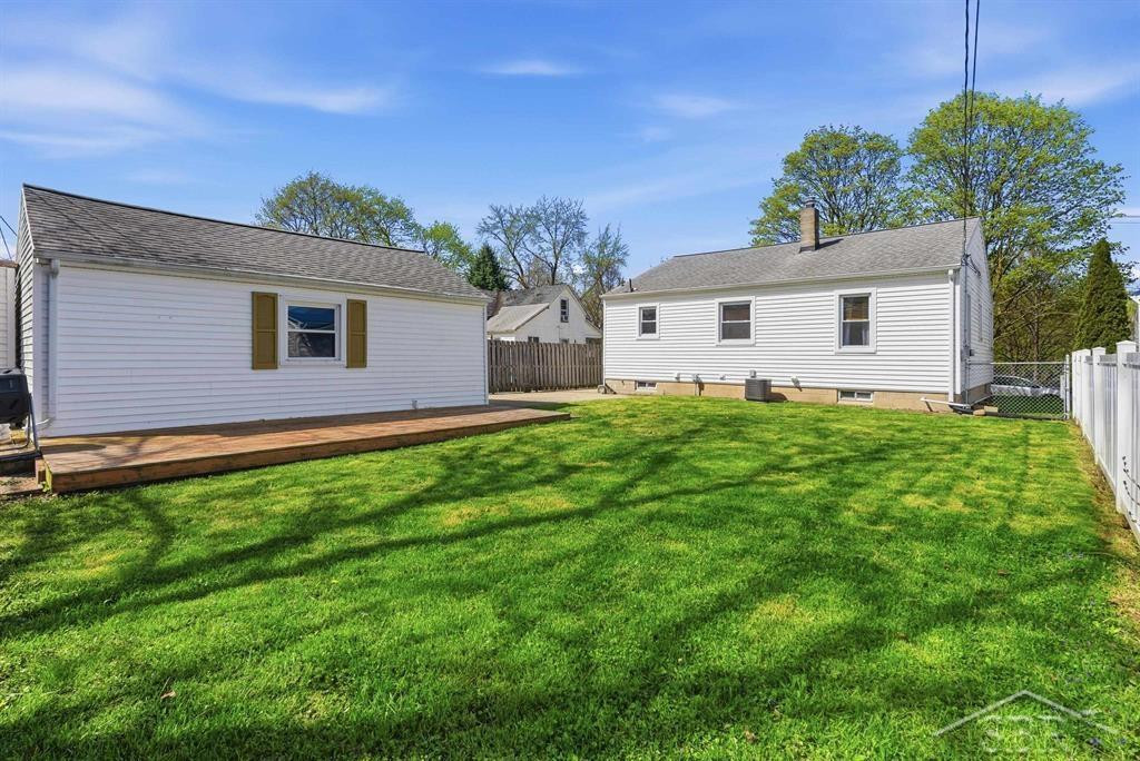 707 Raymond Street, Bay City, MI 48706 — Photo 21