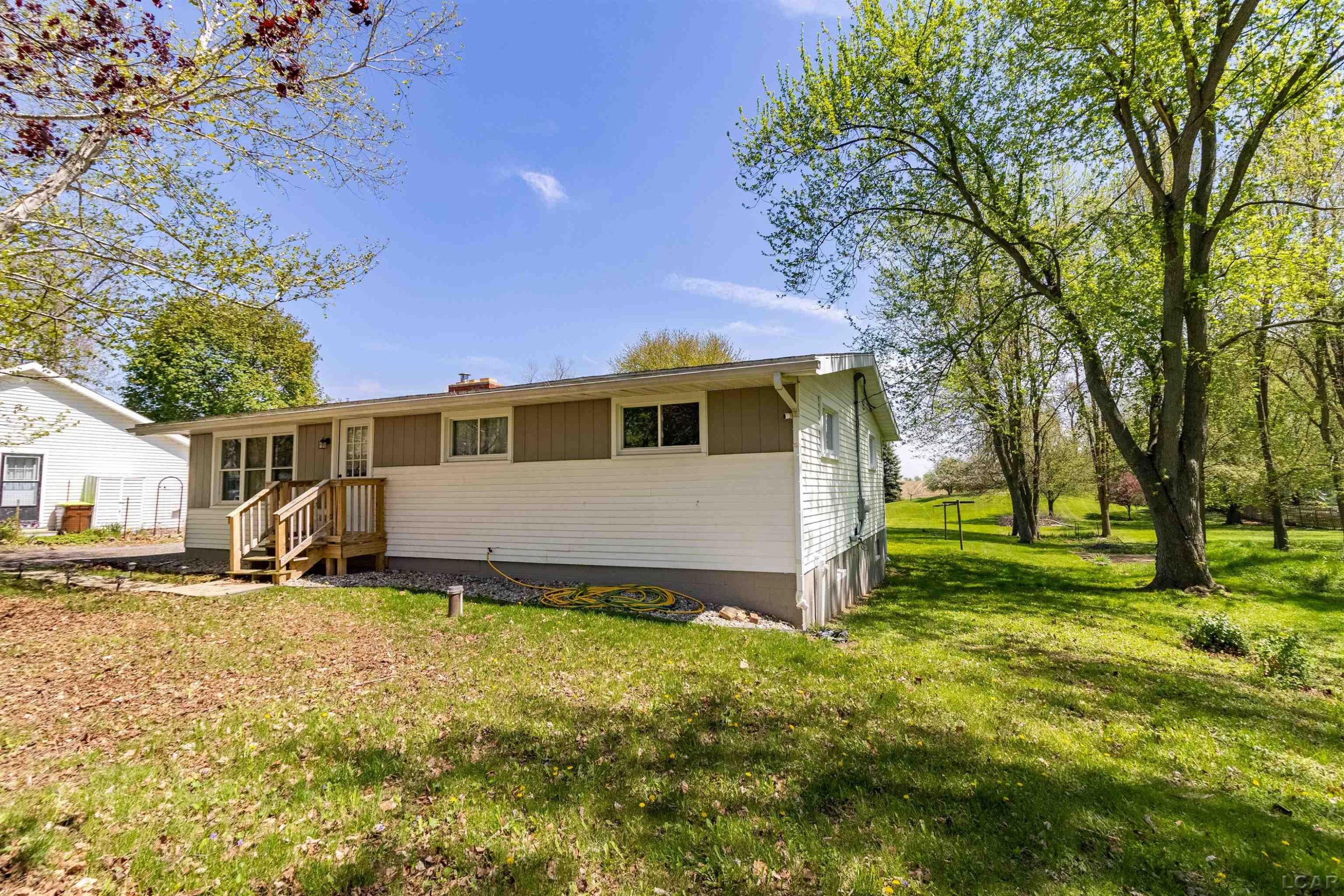 4839 Deleon Drive, Tecumseh, MI 49286 — Photo 4
